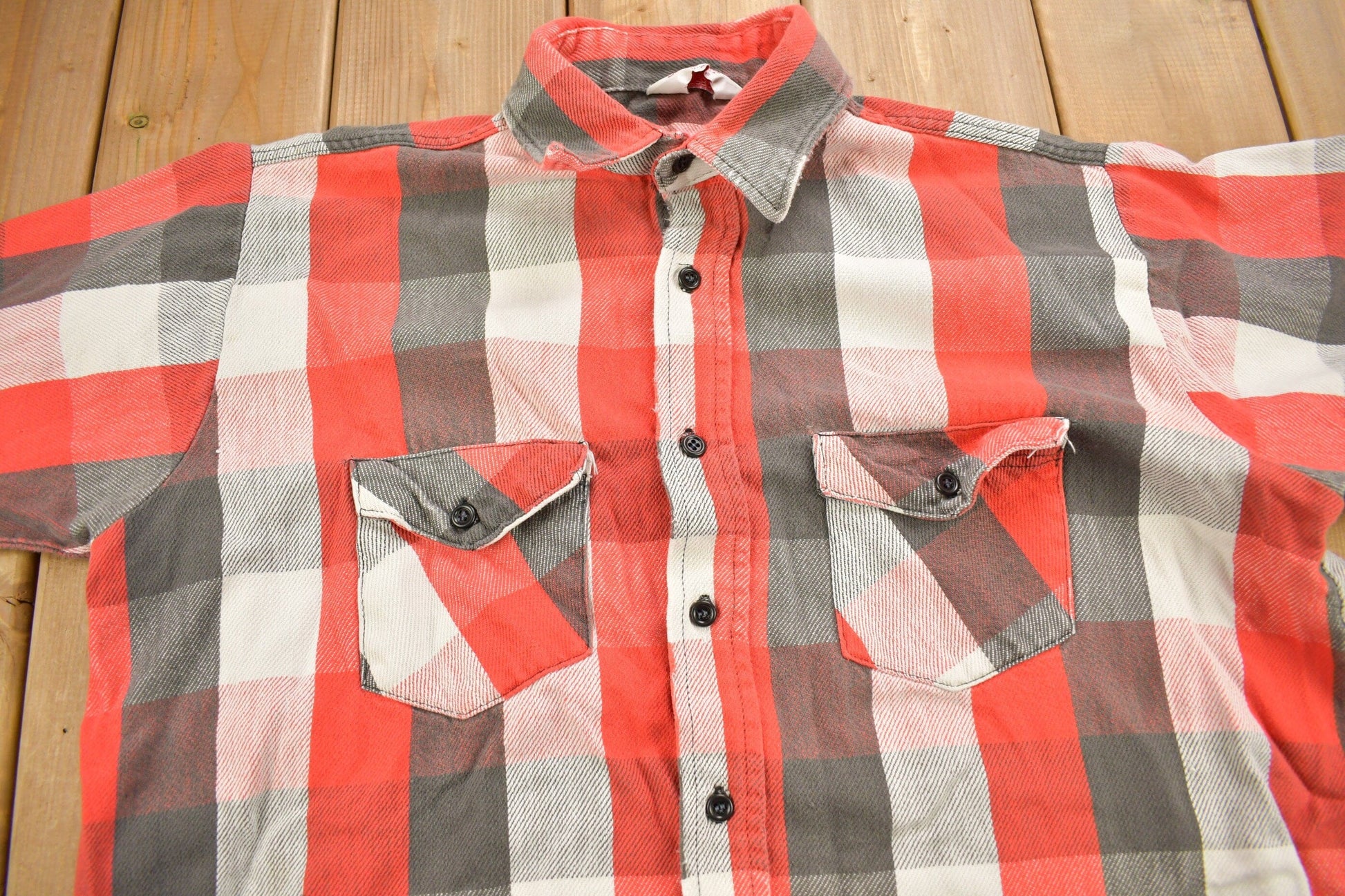 Vintage 1980s Frost Proof Button Up Shirt Men's XL from propervintagecanada