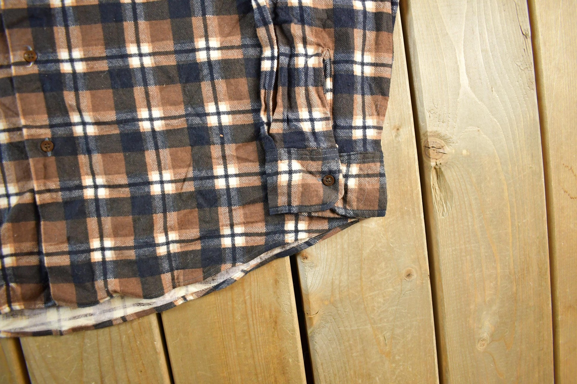 Vintage 1980s Fruit Of The Loom Flannel Button Up Shirt Men's Large from propervintagecanada