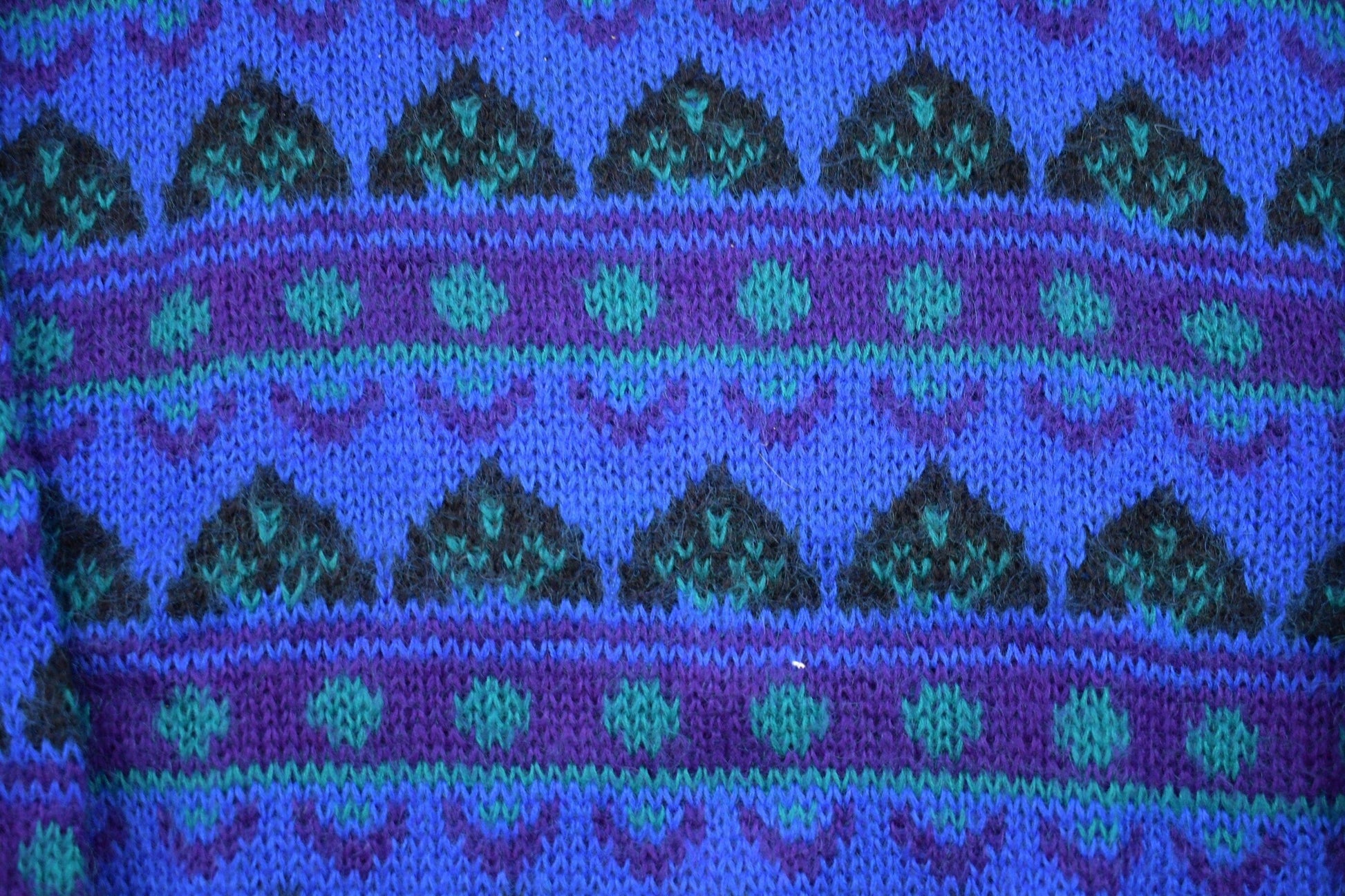 Vintage 1980s Gallagher Knitted SweaterMen's Medium from propervintagecanada