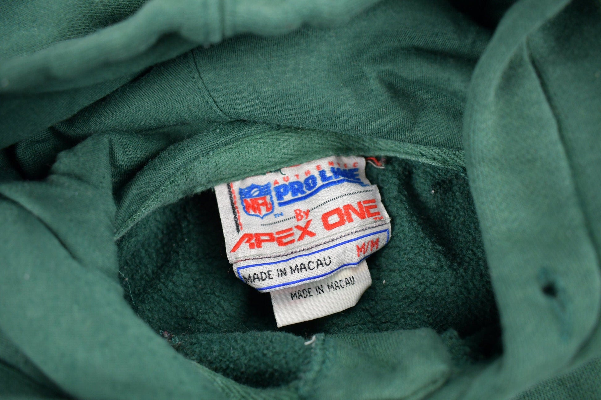 Vintage 1980s Green Bay Packers NFL Apex One Hoodie Men's Small from propervintagecanada