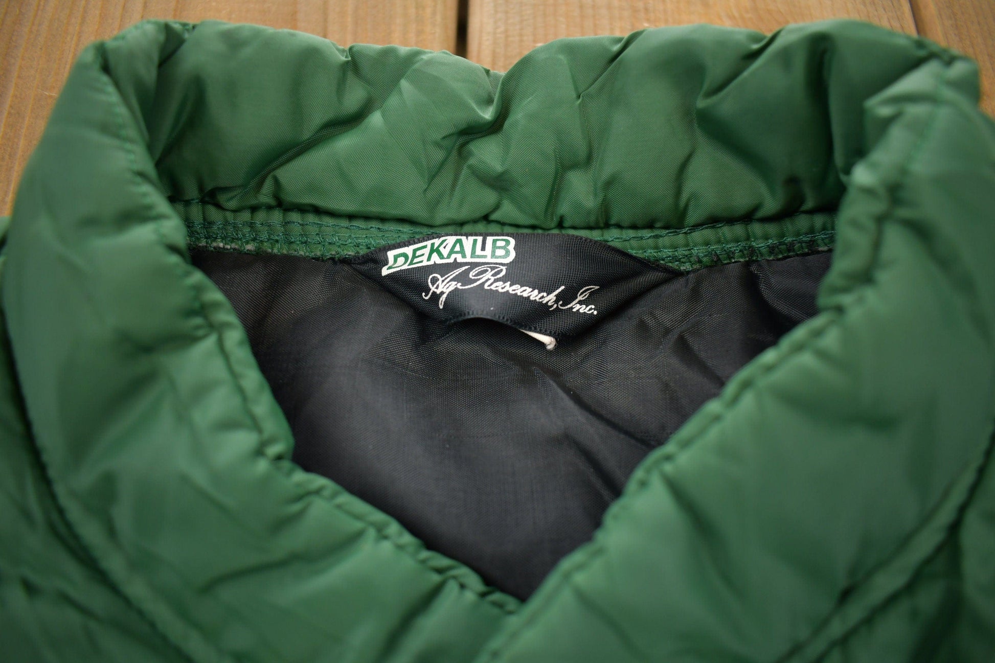 Vintage 1980s Green Dekalb Hunting Vest Men's Large from propervintagecanada