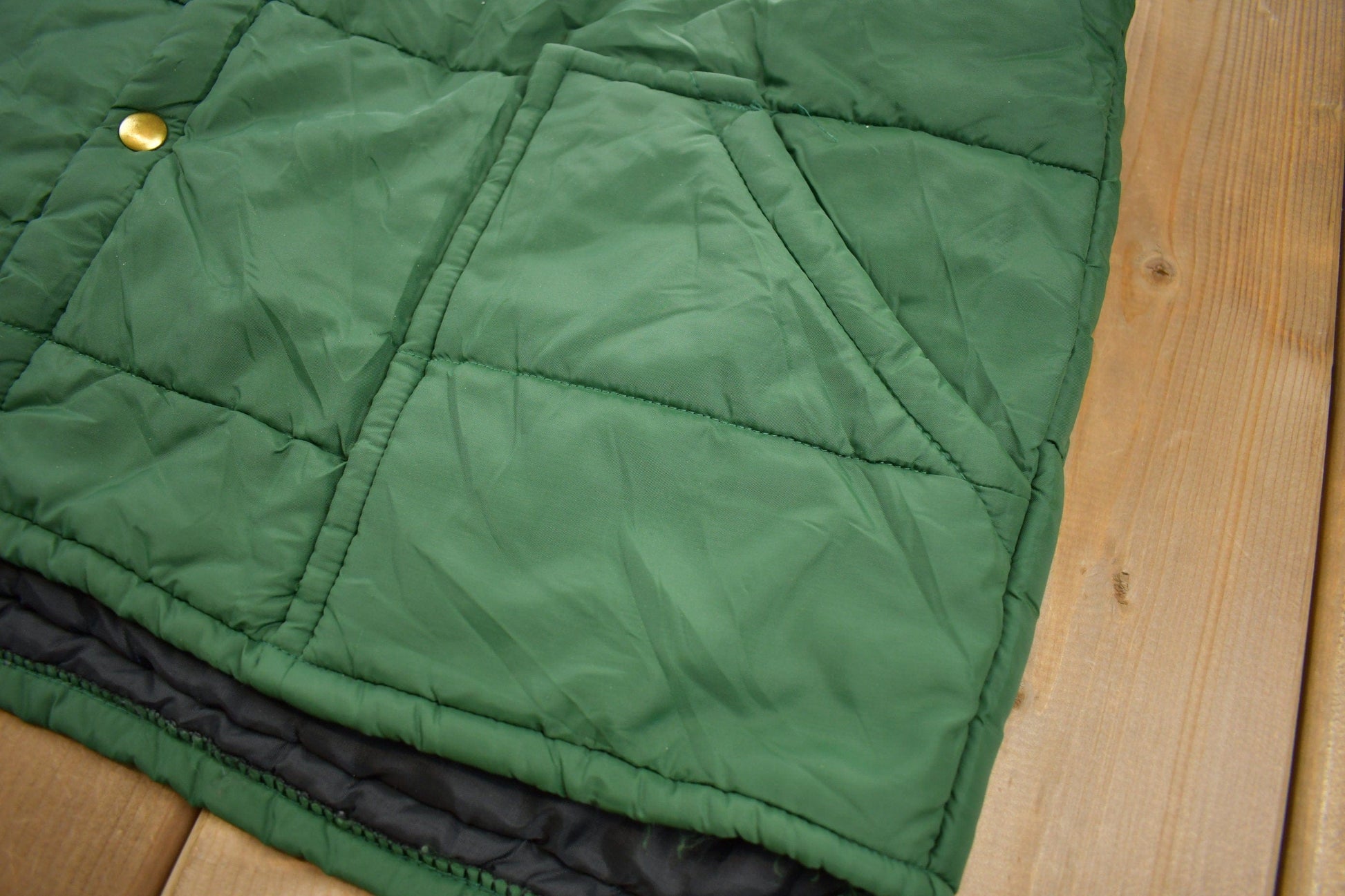 Vintage 1980s Green Dekalb Hunting Vest Men's Large from propervintagecanada