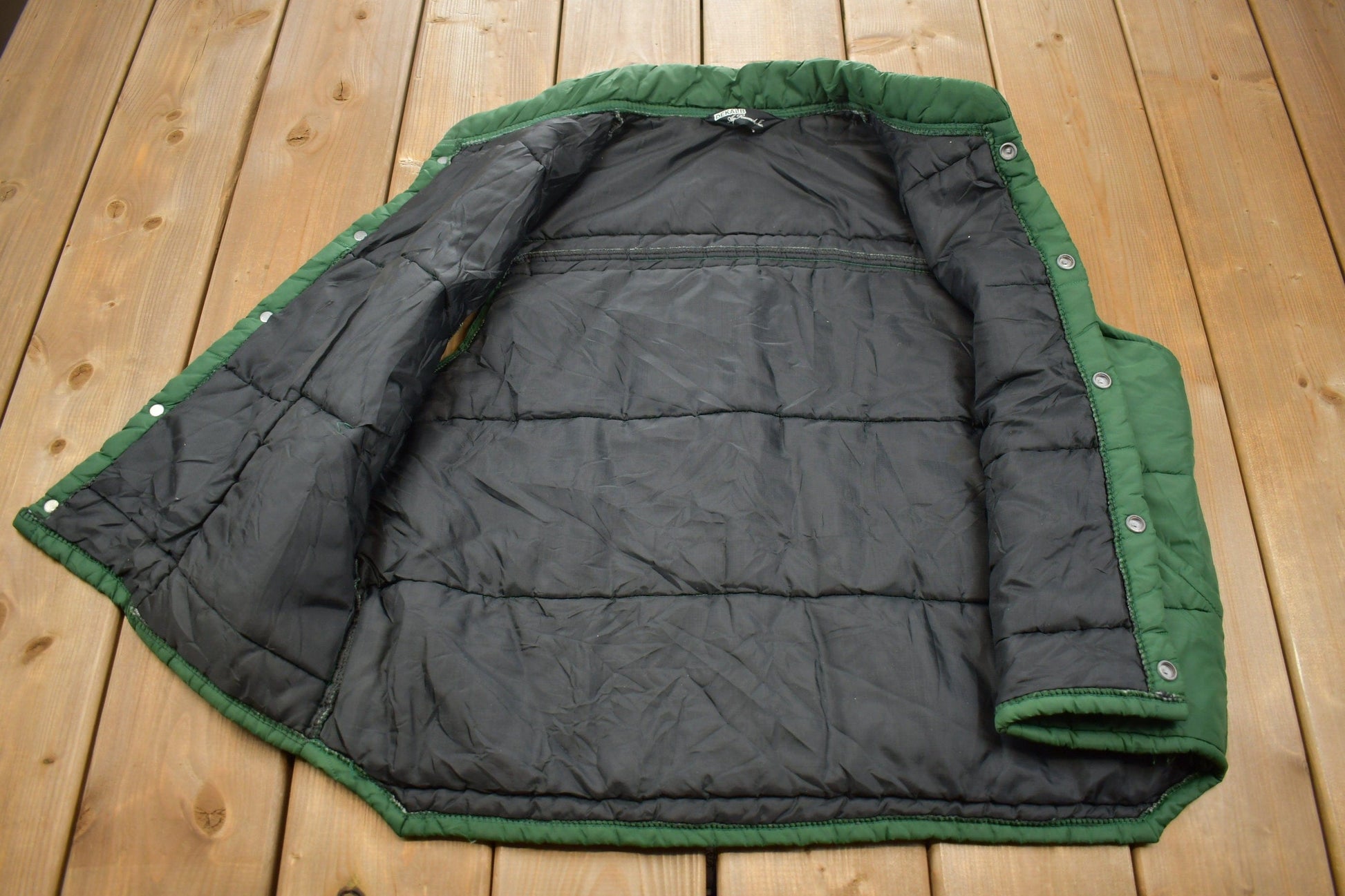 Vintage 1980s Green Dekalb Hunting Vest Men's Large from propervintagecanada