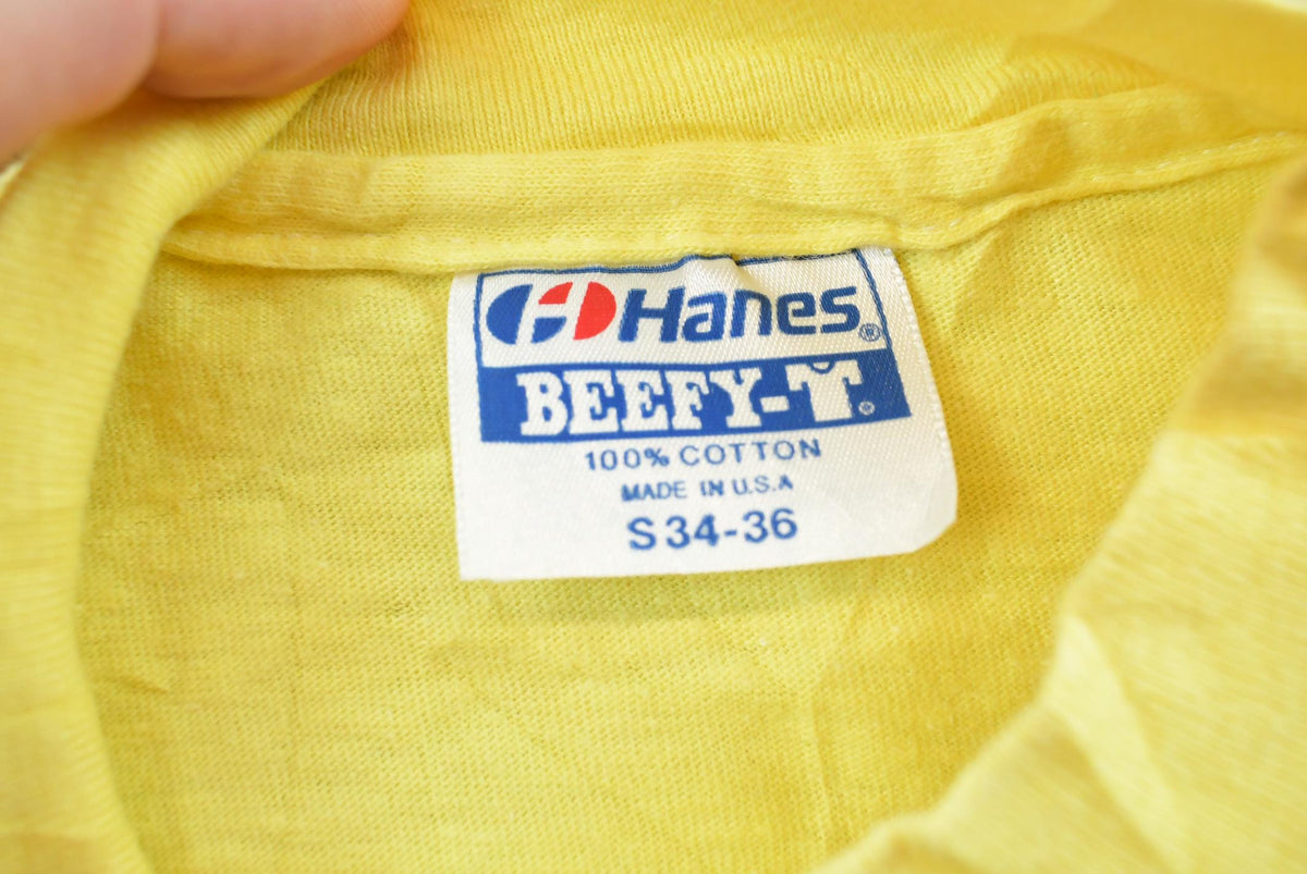 Vintage 1980s Hawaii Whip Um Souvenir T-Shirt Men's L from propervintagecanada
