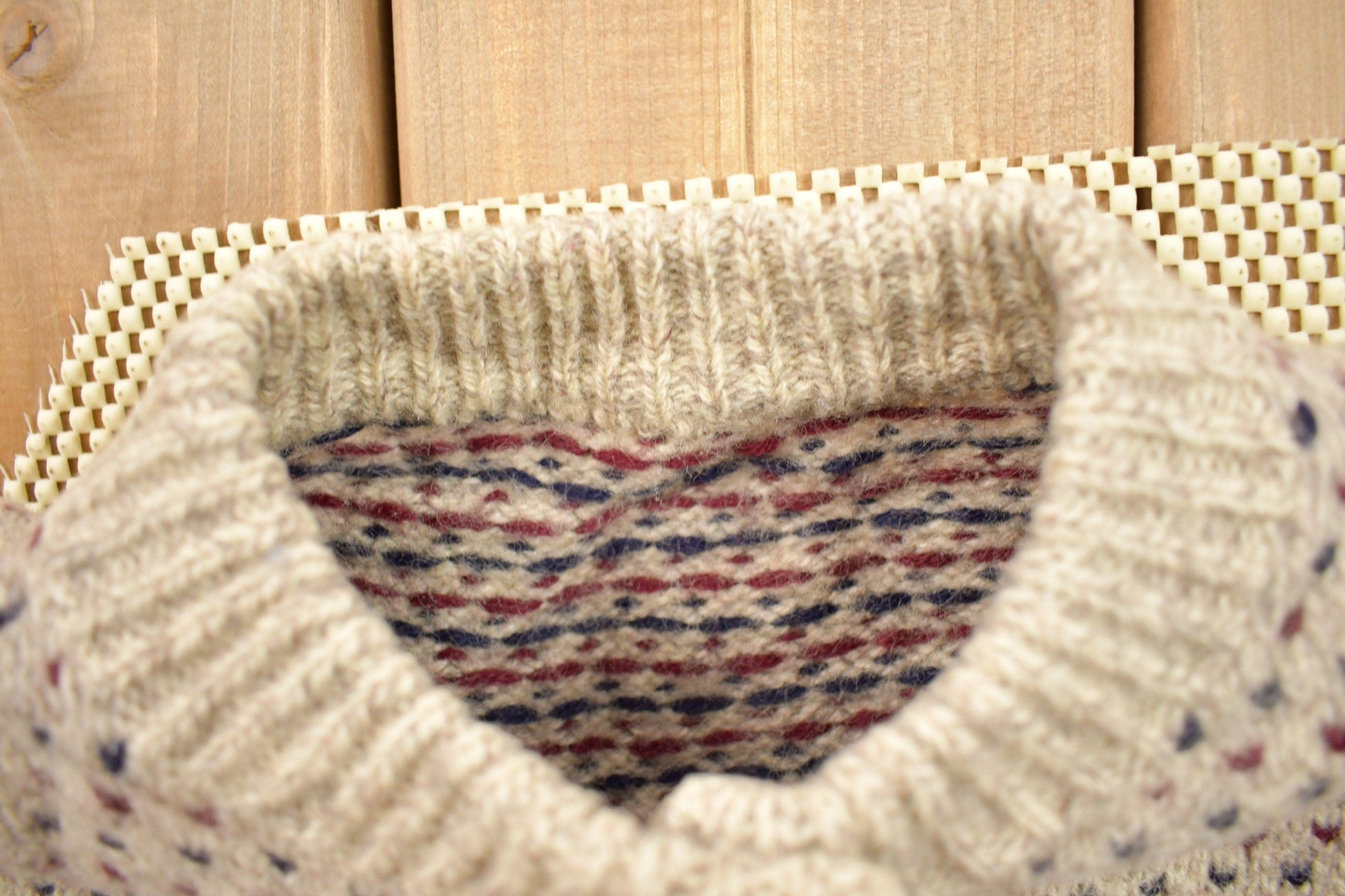 Vintage 1980s Heart Theme Knitted Cardigan Sweater Men's Small from propervintagecanada