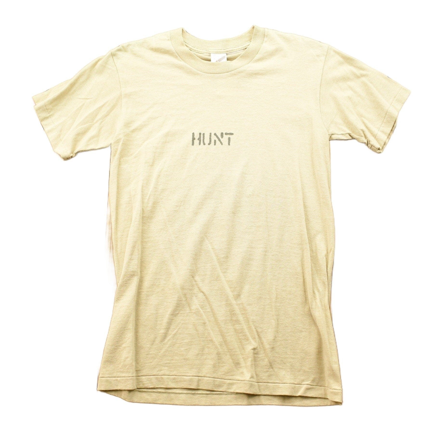 Vintage 1980s Hunt Spell Out Graphic T-Shirt Men's Medium from propervintagecanada