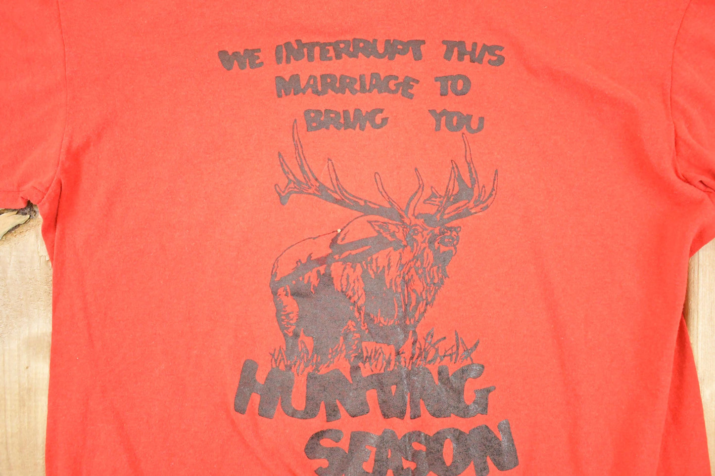 Vintage 1980s Hunting Season Souvenir Travel T-Shirt Men's S from propervintagecanada