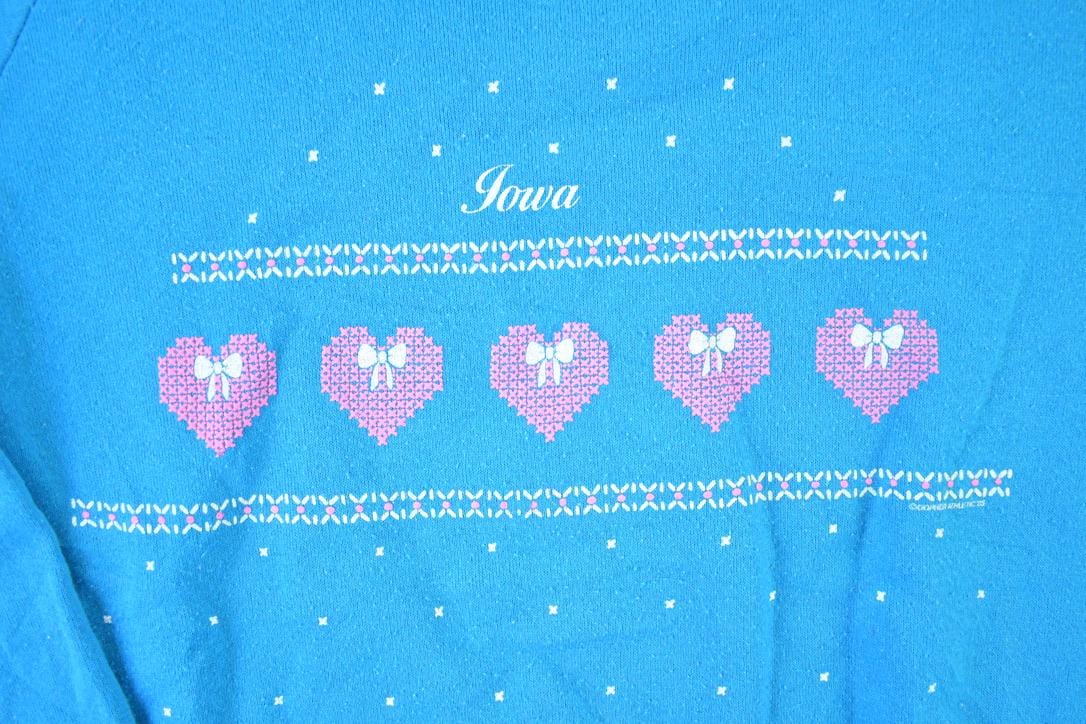 Vintage 1980s Jerzees Iowa Hearts Souvenir Crewneck Sweatshirt Made In USA Men's Medium from propervintagecanada