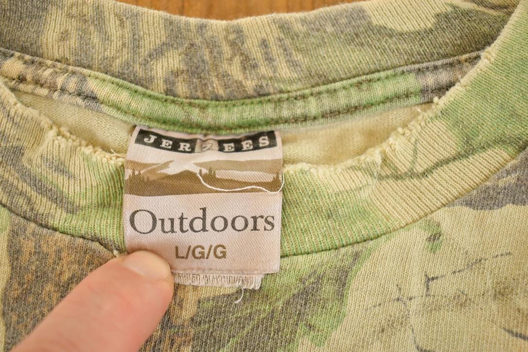 Vintage 1980s Jerzees Outdoors Realtree Camo Crewneck Shirt Men's L from propervintagecanada