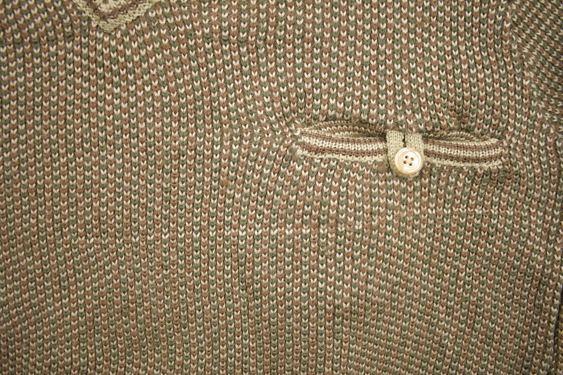 Vintage 1980s Kaid Daniel Mitchell Wool Knit Sweater Men's S from propervintagecanada