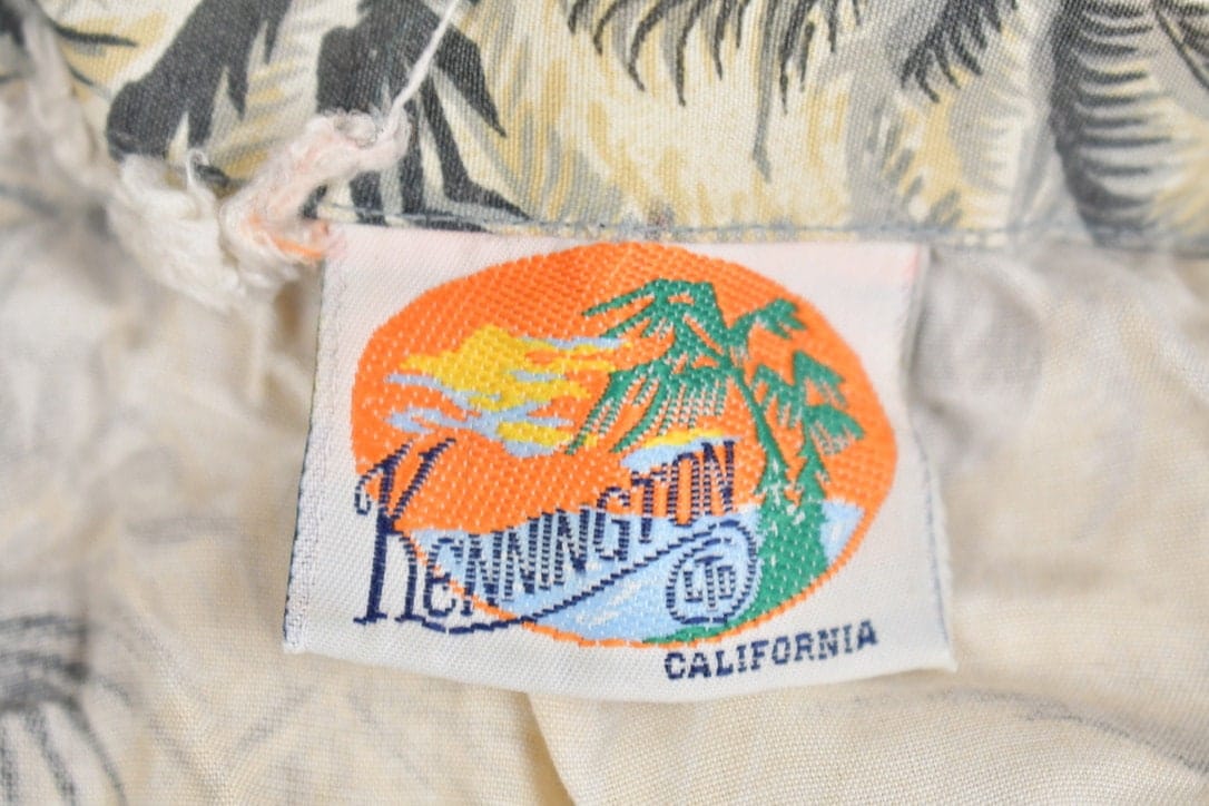 Vintage 1980s Kennington Hawaiian Button Up Shirt Men's Large from propervintagecanada
