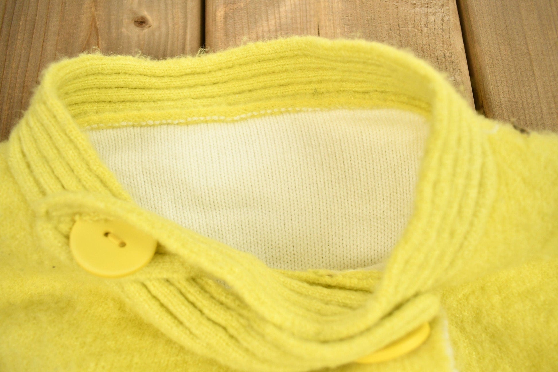 Vintage 1980s Knitted Blank Yellow Long Cardigan SweaterMen's Medium from propervintagecanada