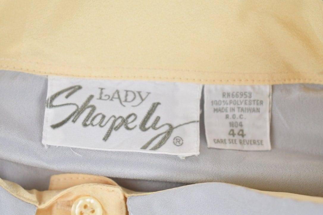Vintage 1980s Lady Shapely Button Up Shirt Men's 2XL from propervintagecanada