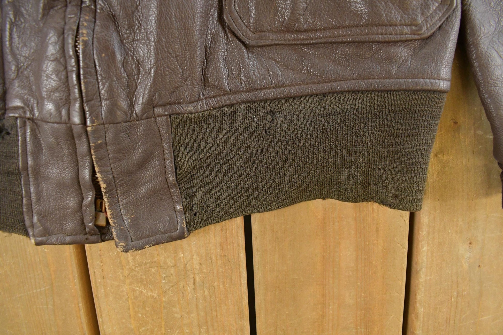 Vintage 1980s Leather Bomber Flight Jacket Men's Large from propervintagecanada