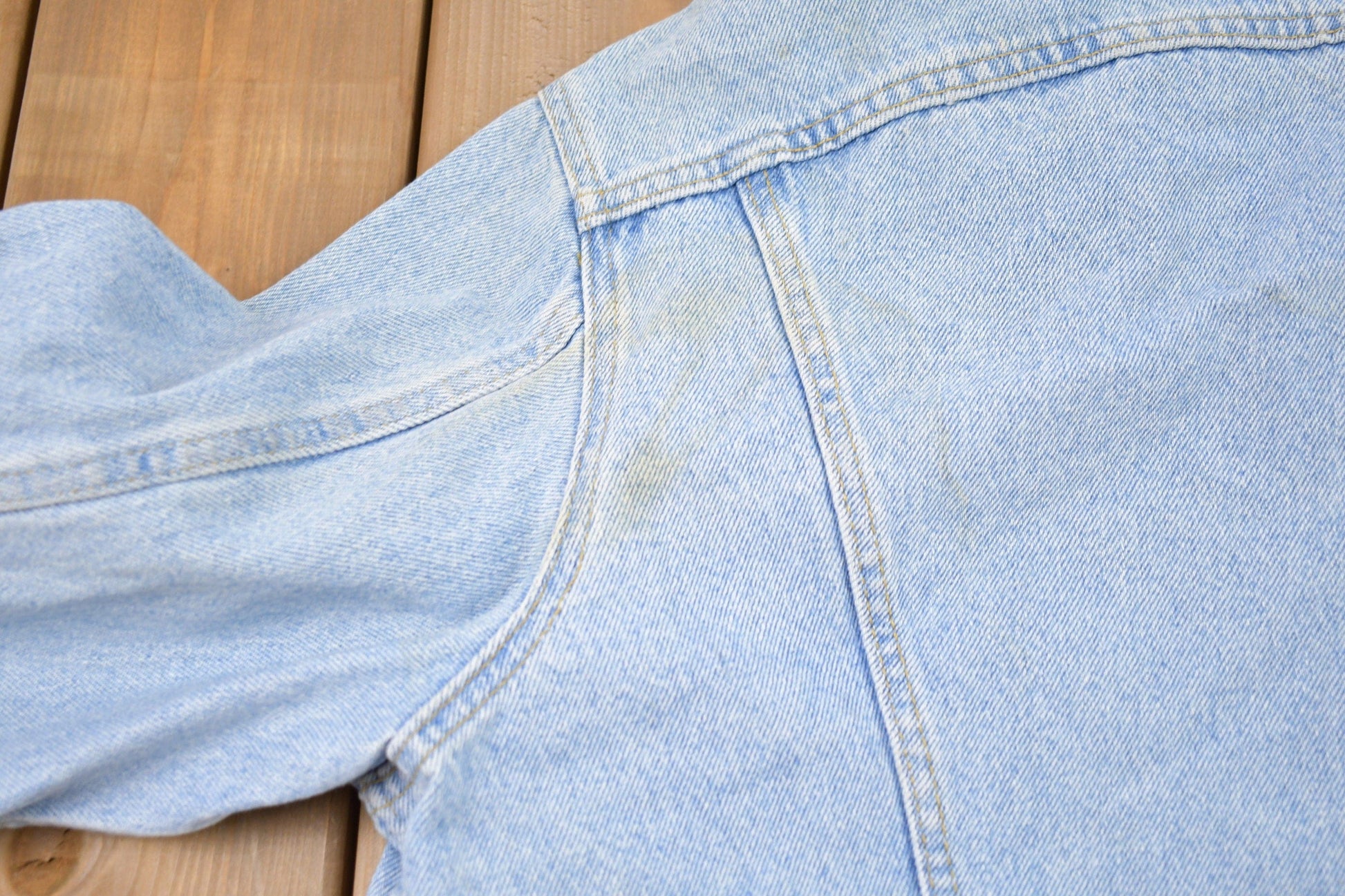 Vintage 1980s Lee Denim Jean Jacket Men's Large from propervintagecanada