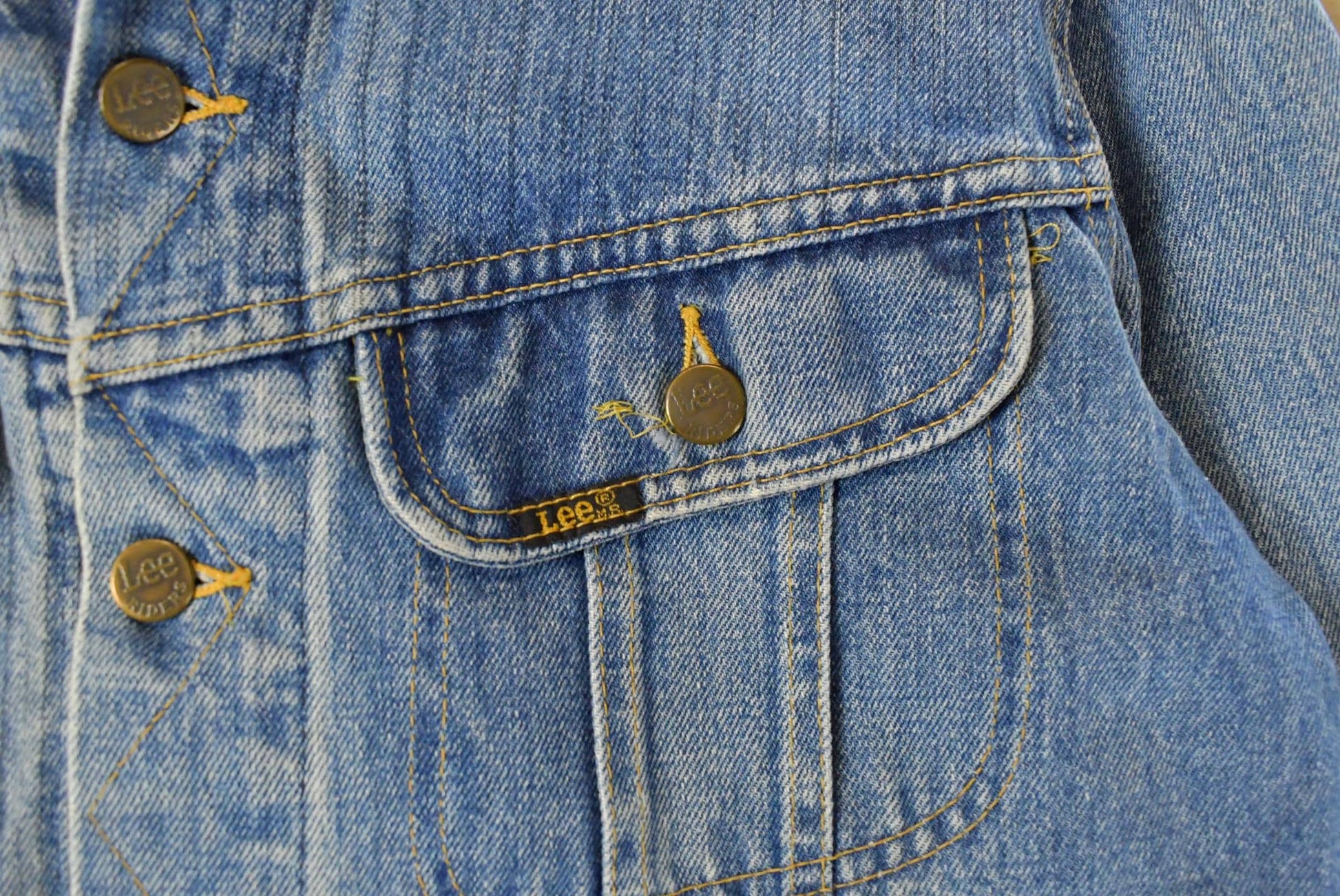 Vintage 1980s Lee Denim Jean Trucker Jacket Men's Small / Vintage Denim / Streetwear / Vintage Fall Outerwear / Made In Canada from propervintagecanada