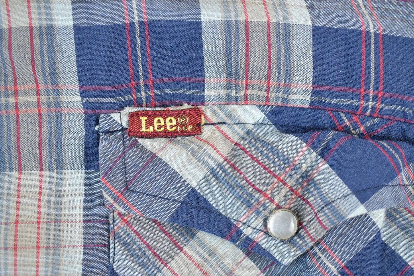 Vintage 1980s Lee Western Button Up Shirt Men's Small from propervintagecanada
