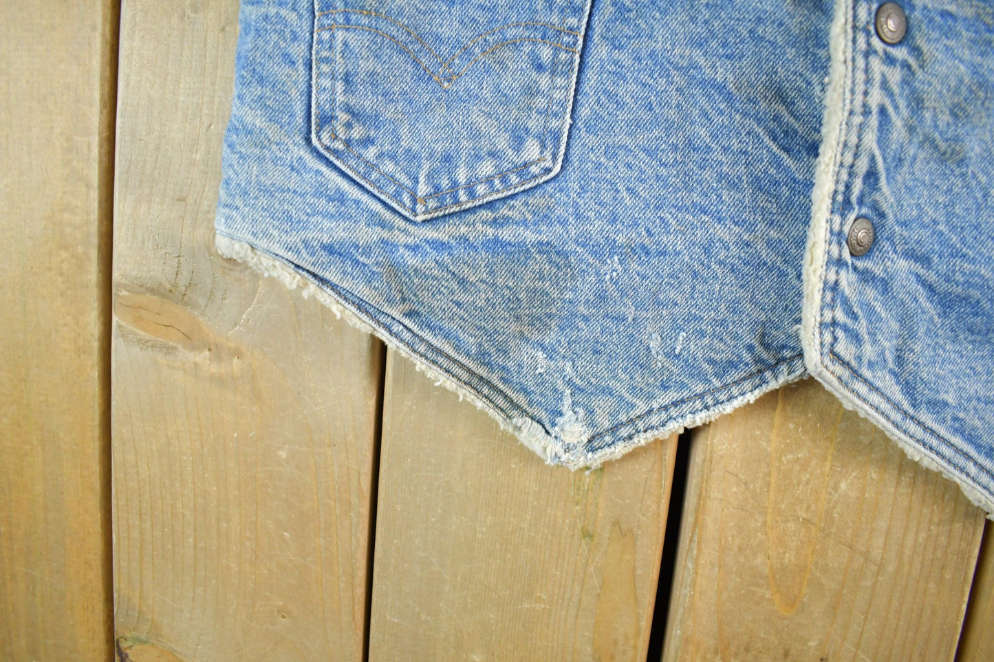 Vintage 1980s Levi's Orange Tab Sherpa Lined Denim Jean Vest Men's S-M from propervintagecanada
