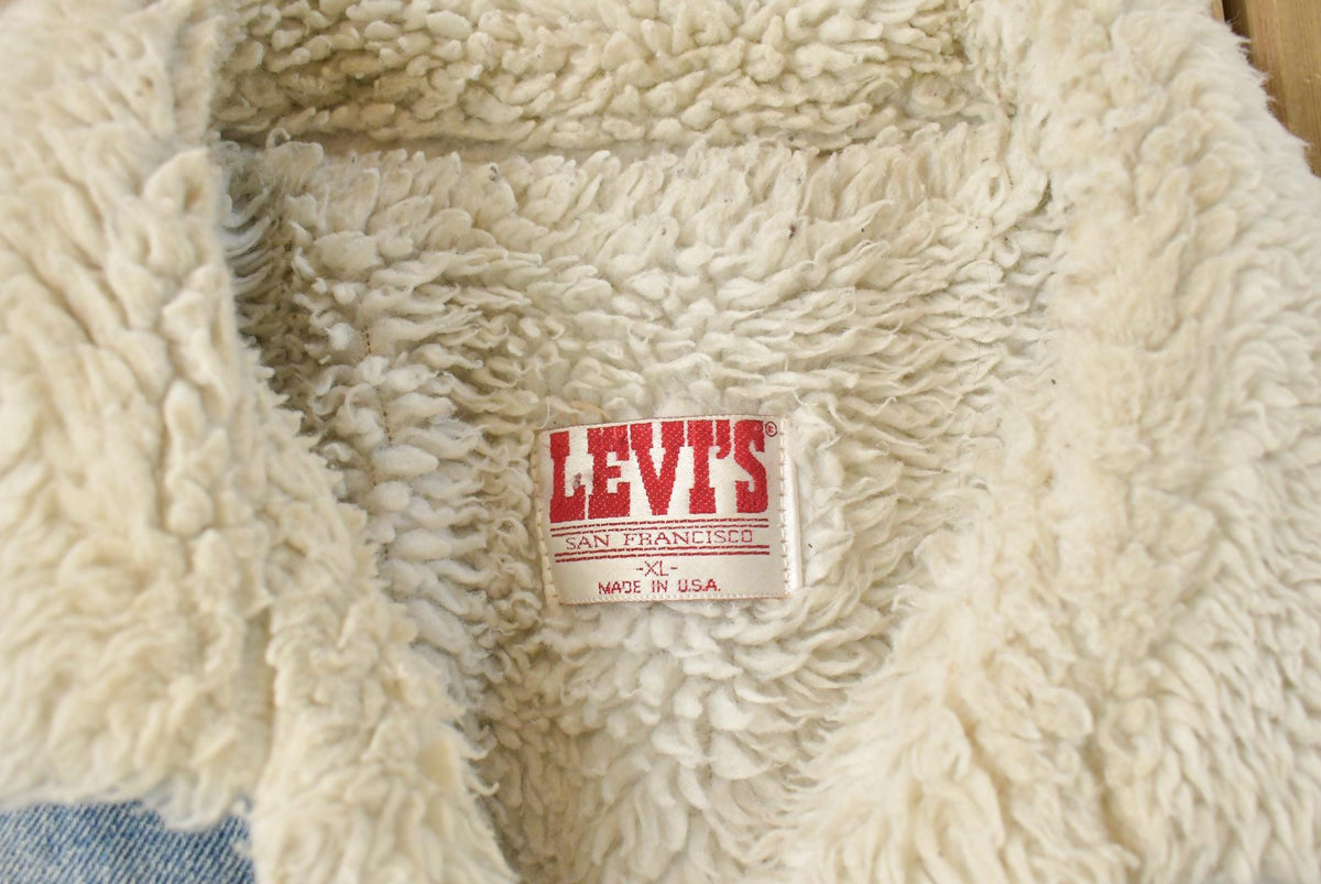 Vintage 1980s Levi's Sherpa Lined Denim Jean Jacket Men's Large from propervintagecanada