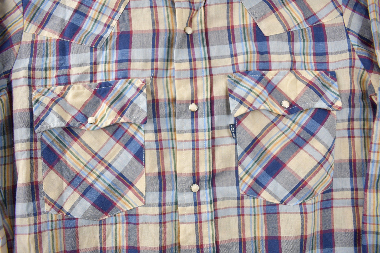 Vintage 1980s Levi's Western Wear Pearl Snap Plaid Long Sleeve Button Up Shirt Men's M from propervintagecanada