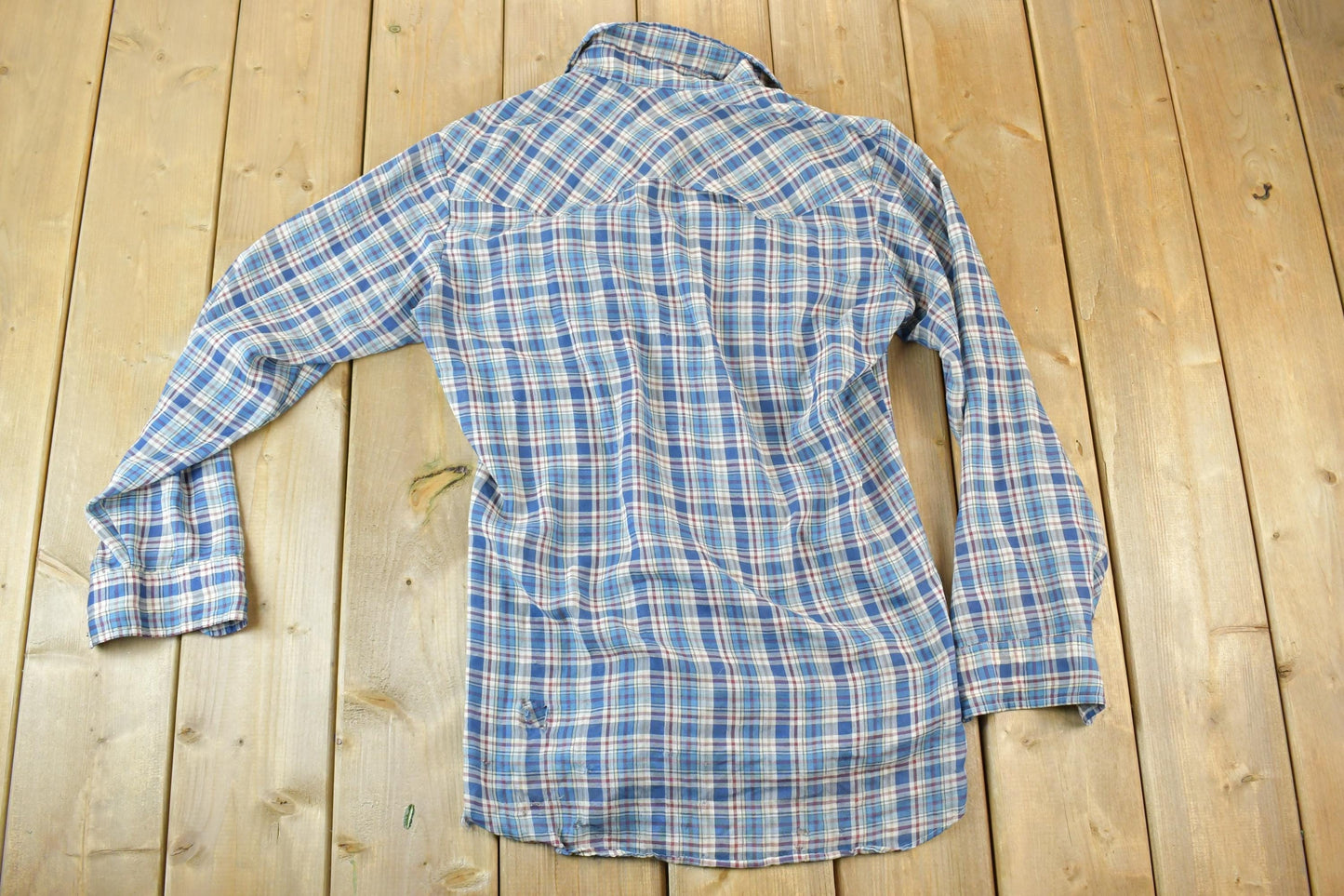 Vintage 1980s Levis Western Button Up Shirt Men's Medium from propervintagecanada