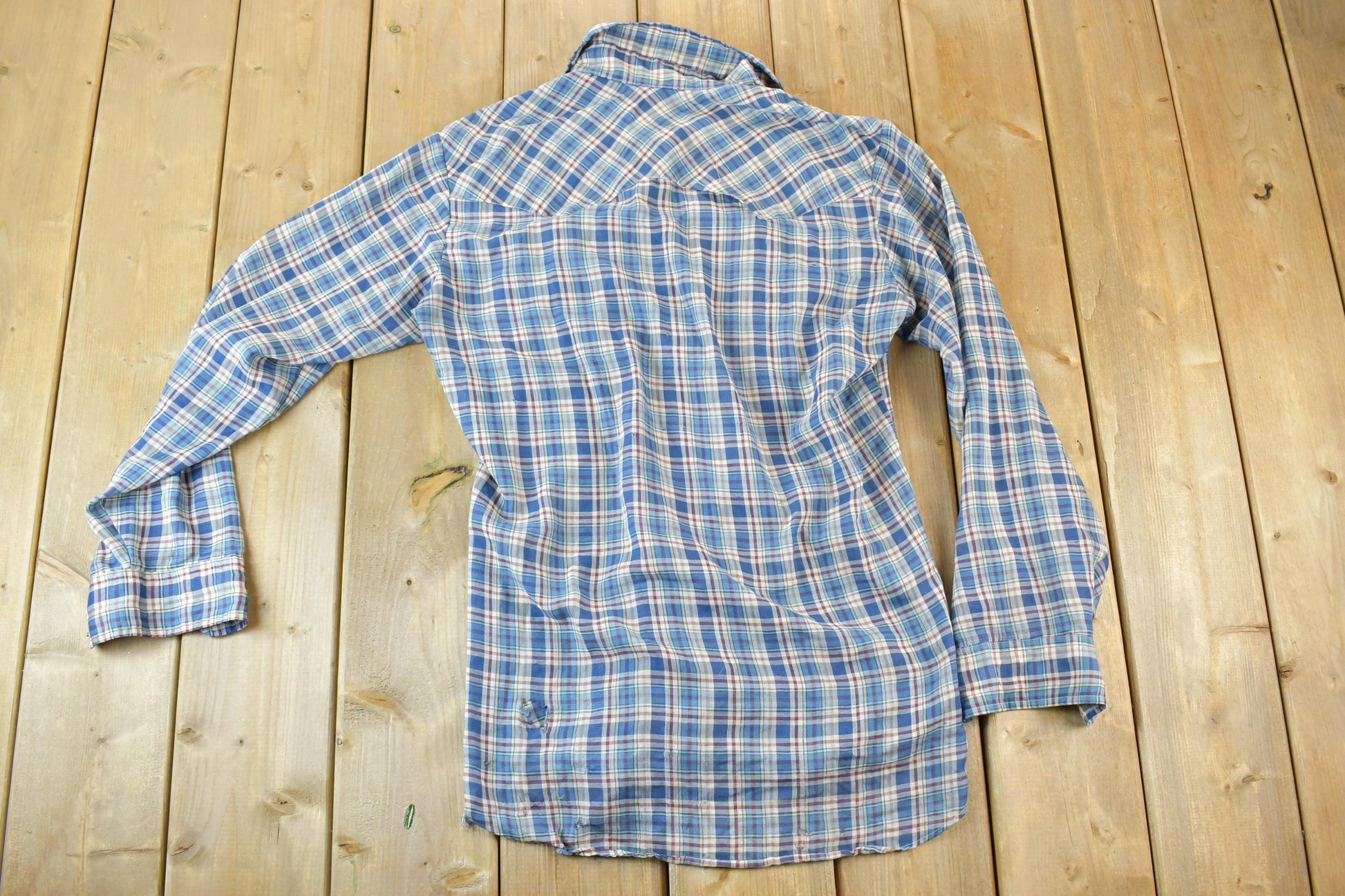 Vintage 1980s Levis Western Button Up Shirt Men's Medium from propervintagecanada