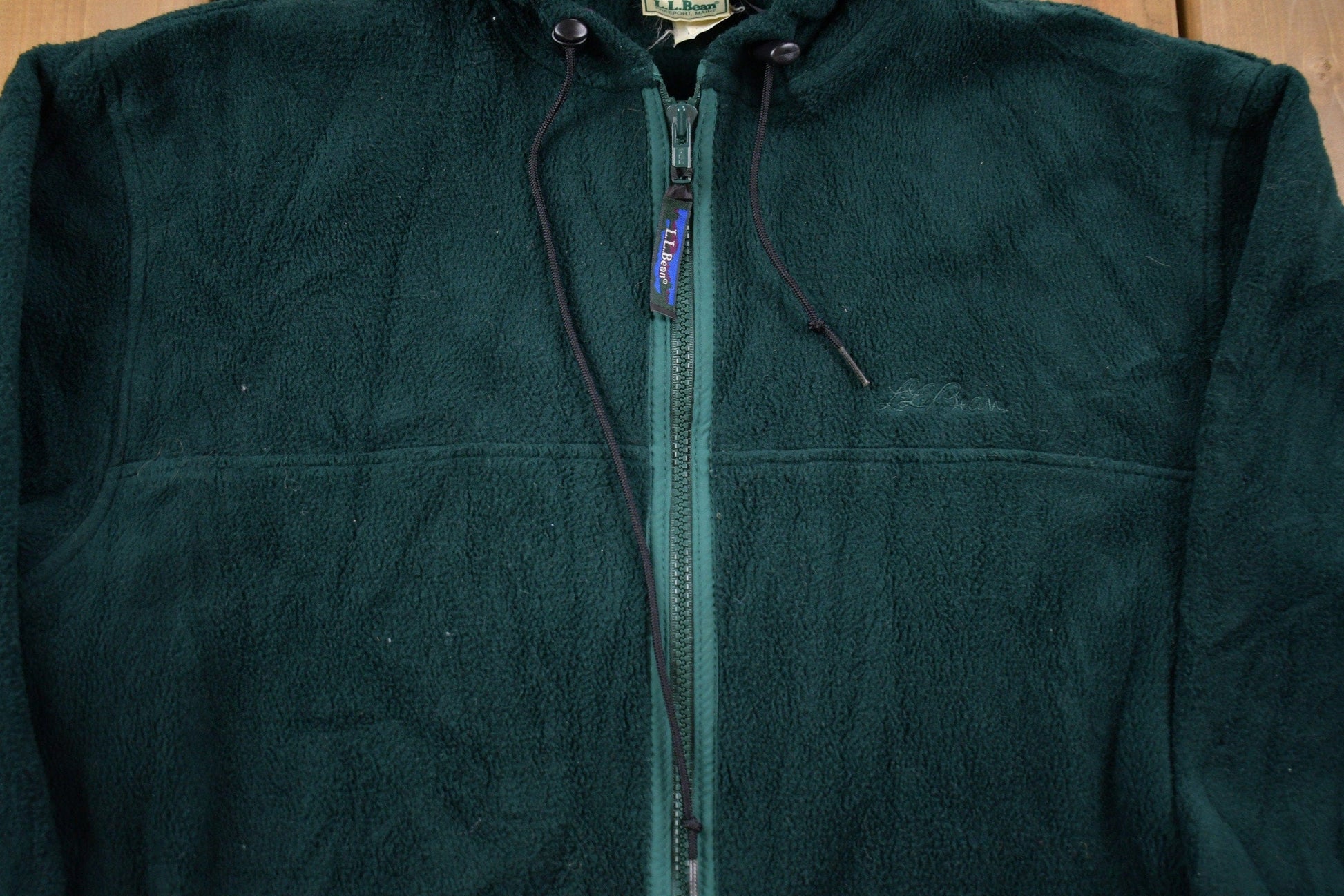 Vintage 1980s LL Bean Full Zip Hooded Fleece Sweater Men's Medium from propervintagecanada