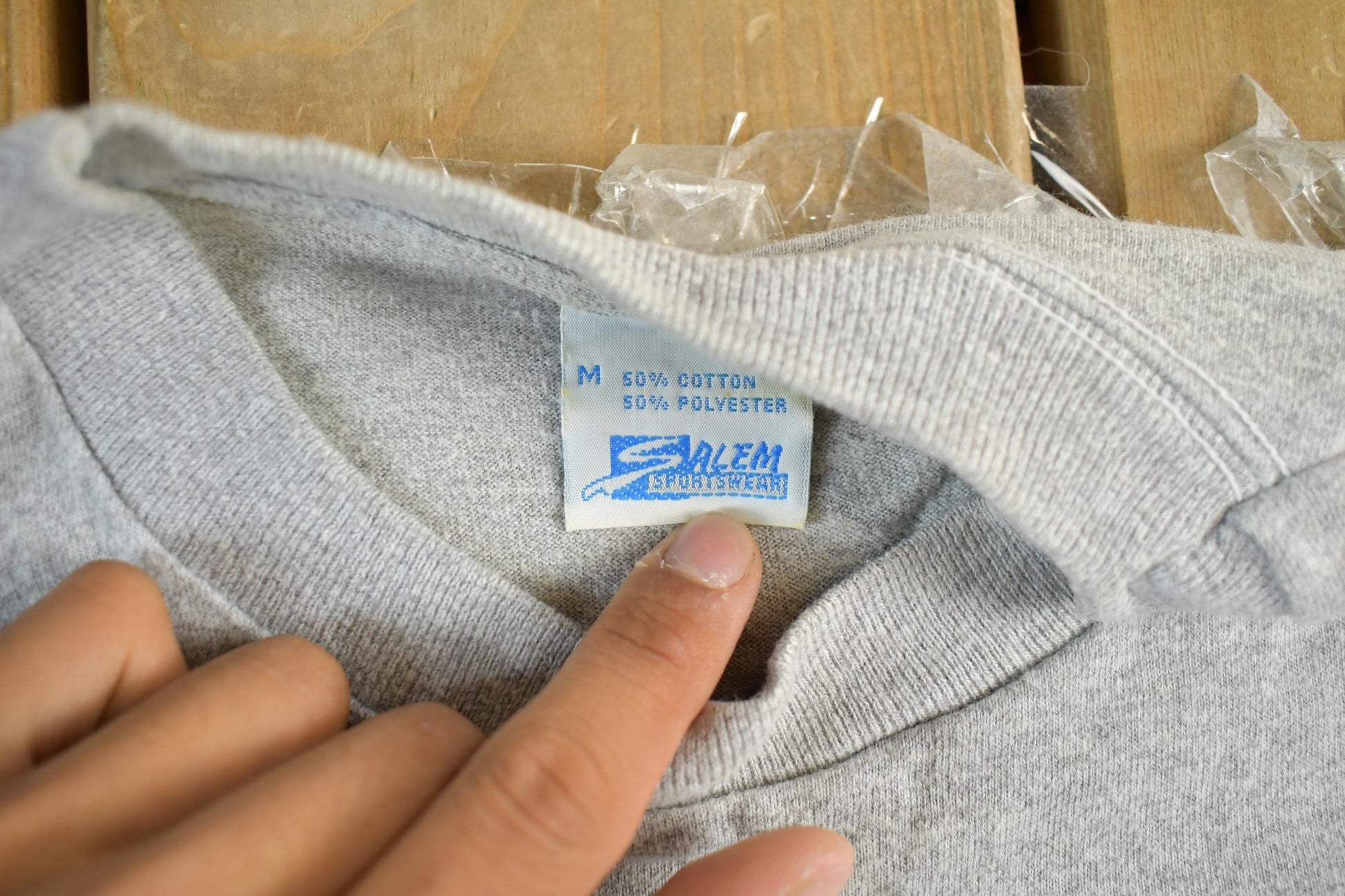 Vintage 1980s Magic Johnson Los Angeles Lakers T-Shirt Mens Medium from propervintagecanada