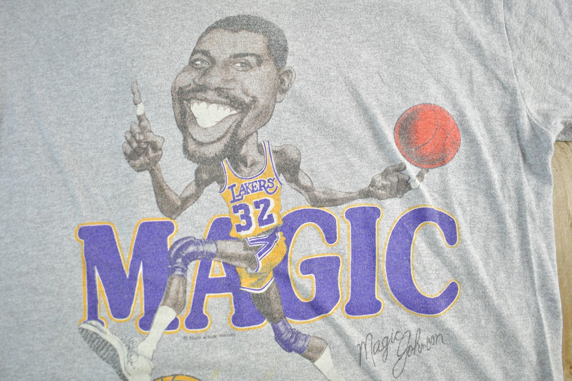 Vintage 1980s Magic Johnson Los Angeles Lakers T-Shirt Mens Medium from propervintagecanada