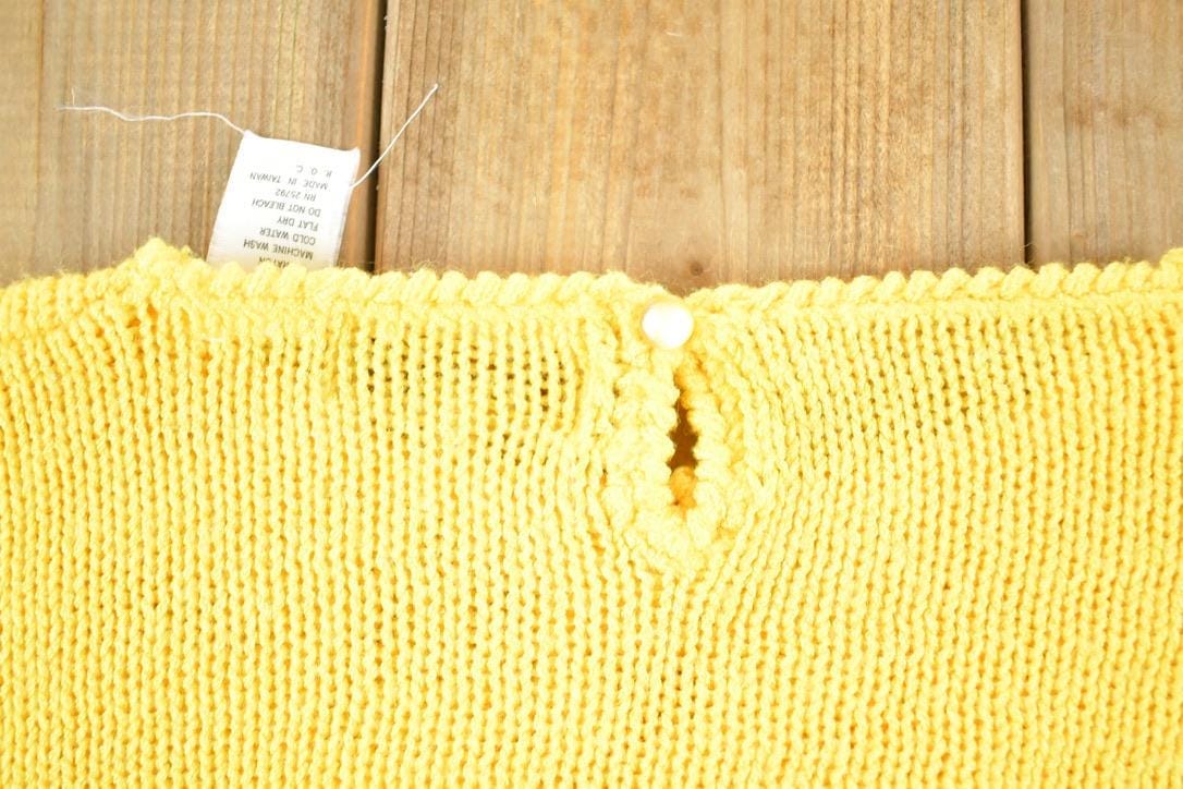 Vintage 1980s Maurada Knit Abstract Pattern Crewneck Sweater Womens L from propervintagecanada