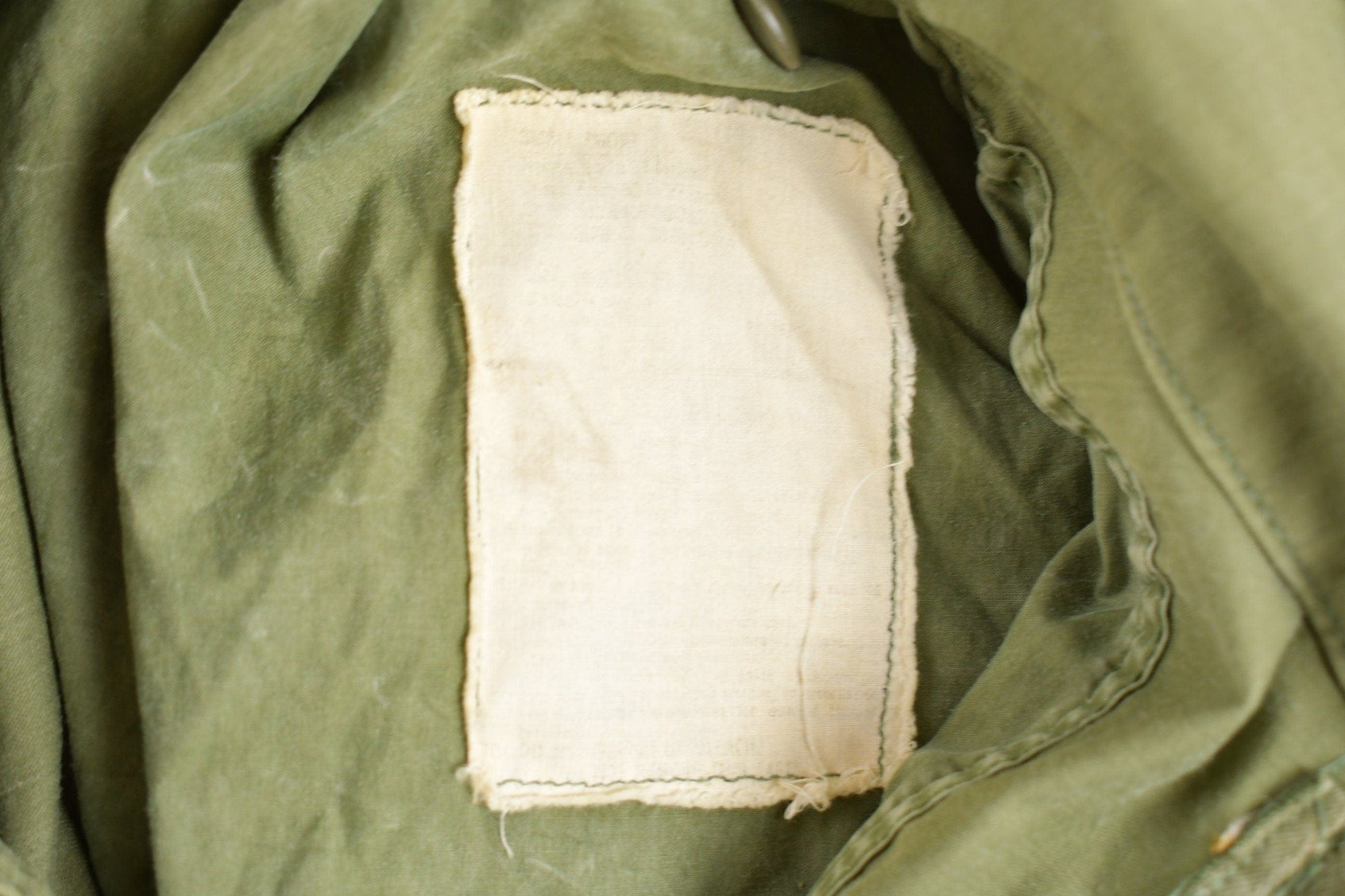 Vintage 1980s Military Army Field Jacket Men's Medium from propervintagecanada