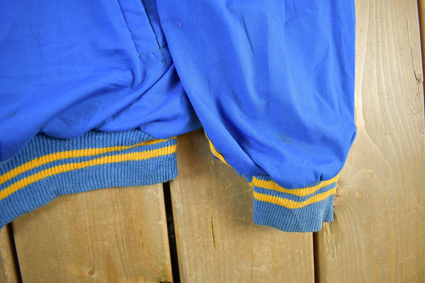 Vintage 1980s Milwaukee Brewers MLB Pyramid Windbreaker Jacket Men's Large from propervintagecanada