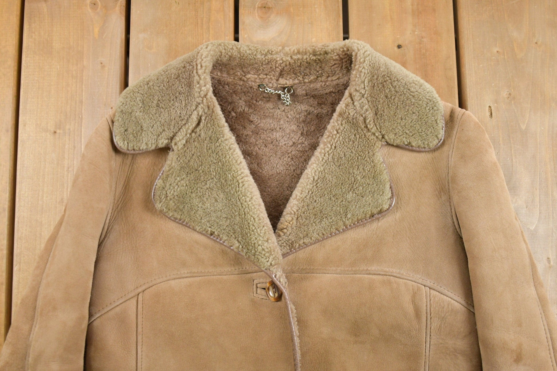 Vintage 1980s Morlands Lambskin Sheerling Leather Jacket Men's Small from propervintagecanada