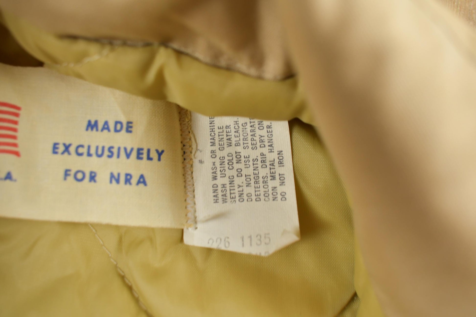 Vintage 1980s National Rifle Association Hunting Jacket Men's XL from propervintagecanada
