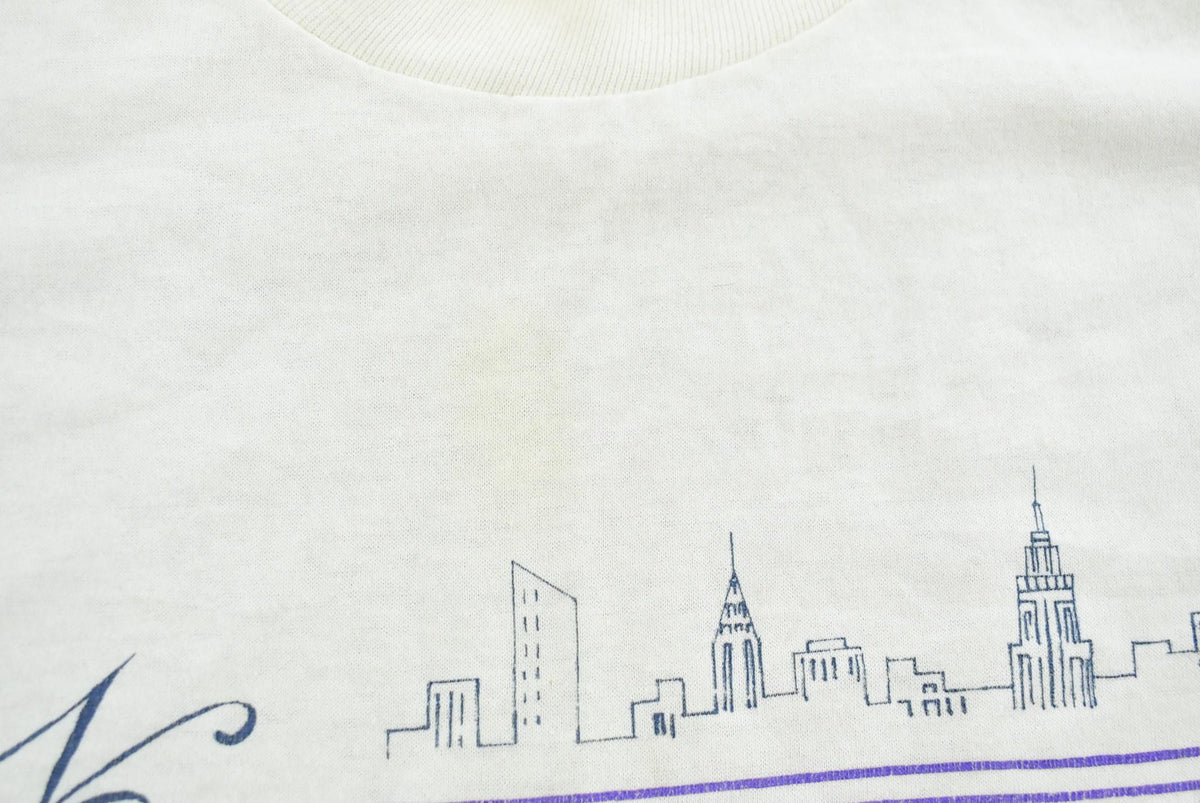 Vintage 1980s New York City Graphic Souvenir Travel T-Shirt Mens M from propervintagecanada