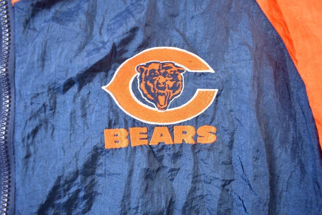 Vintage 1980s NFL Chicago Bears Embroidered Windbreaker Men's Large from propervintagecanada
