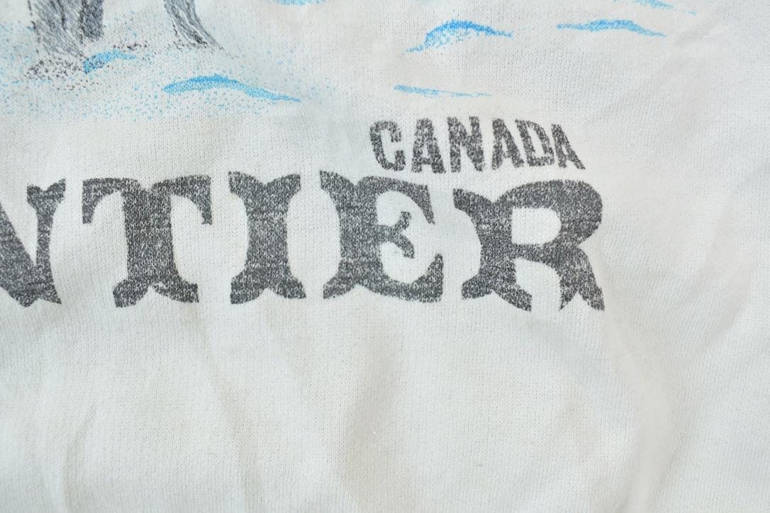 Vintage 1980s Northern Frontier Canada Two Wolves Crewneck Sweatshirt Men's Small from propervintagecanada