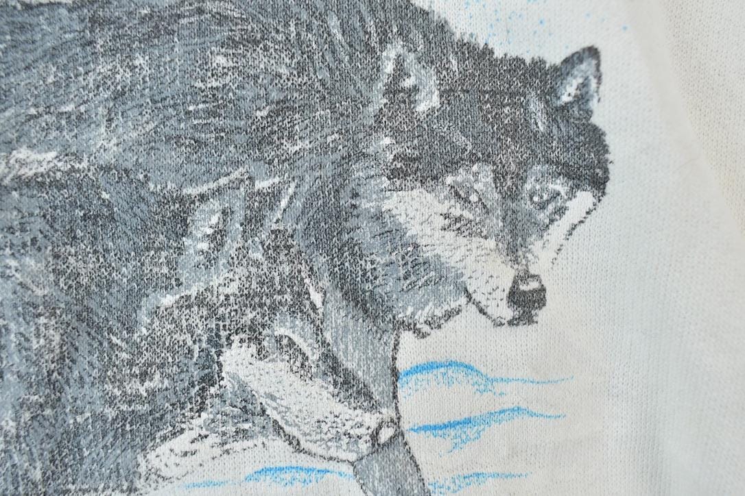 Vintage 1980s Northern Frontier Canada Two Wolves Crewneck Sweatshirt Men's Small from propervintagecanada