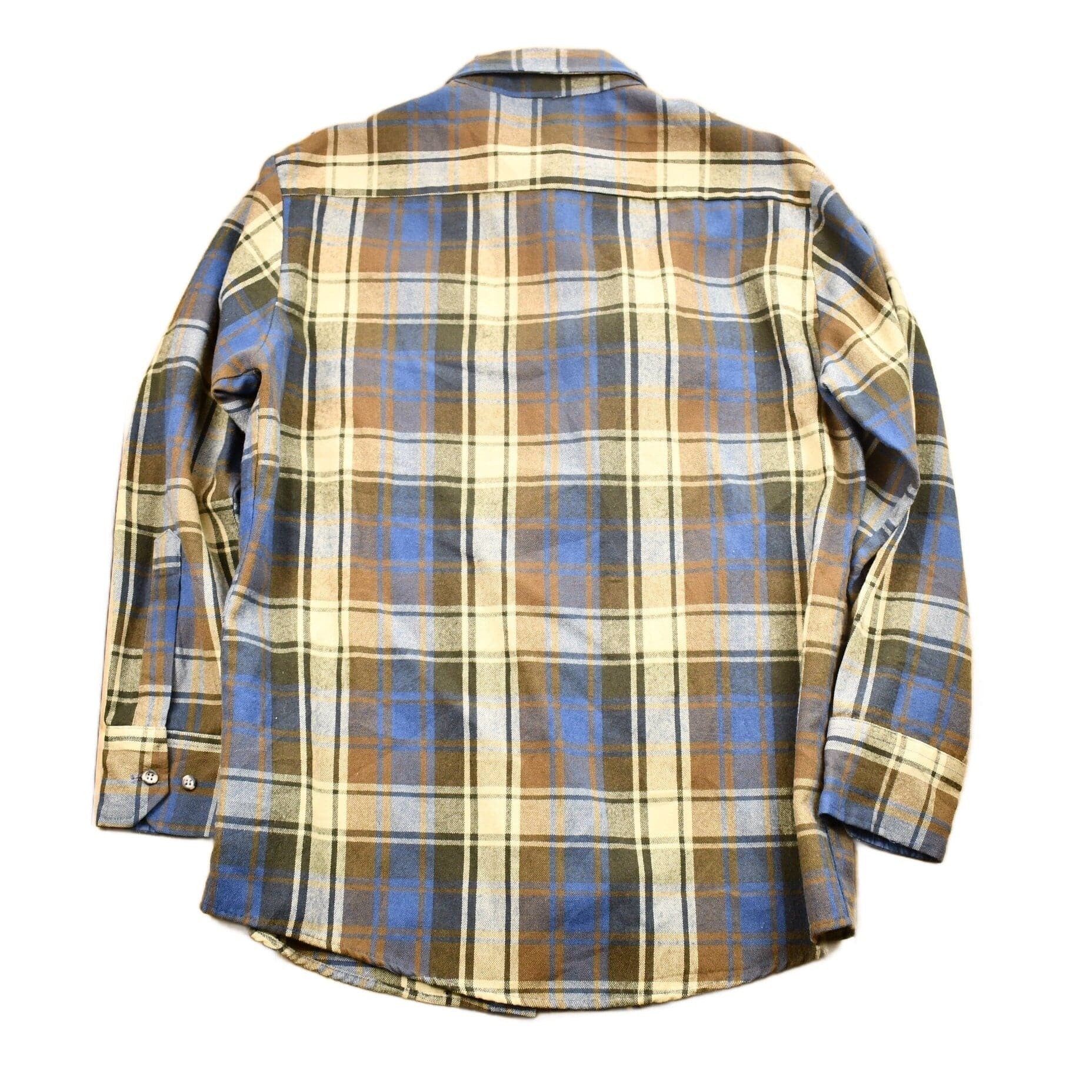 Vintage 1980s Northwest Territory Button Up Plaid ShirtMen's Medium from propervintagecanada
