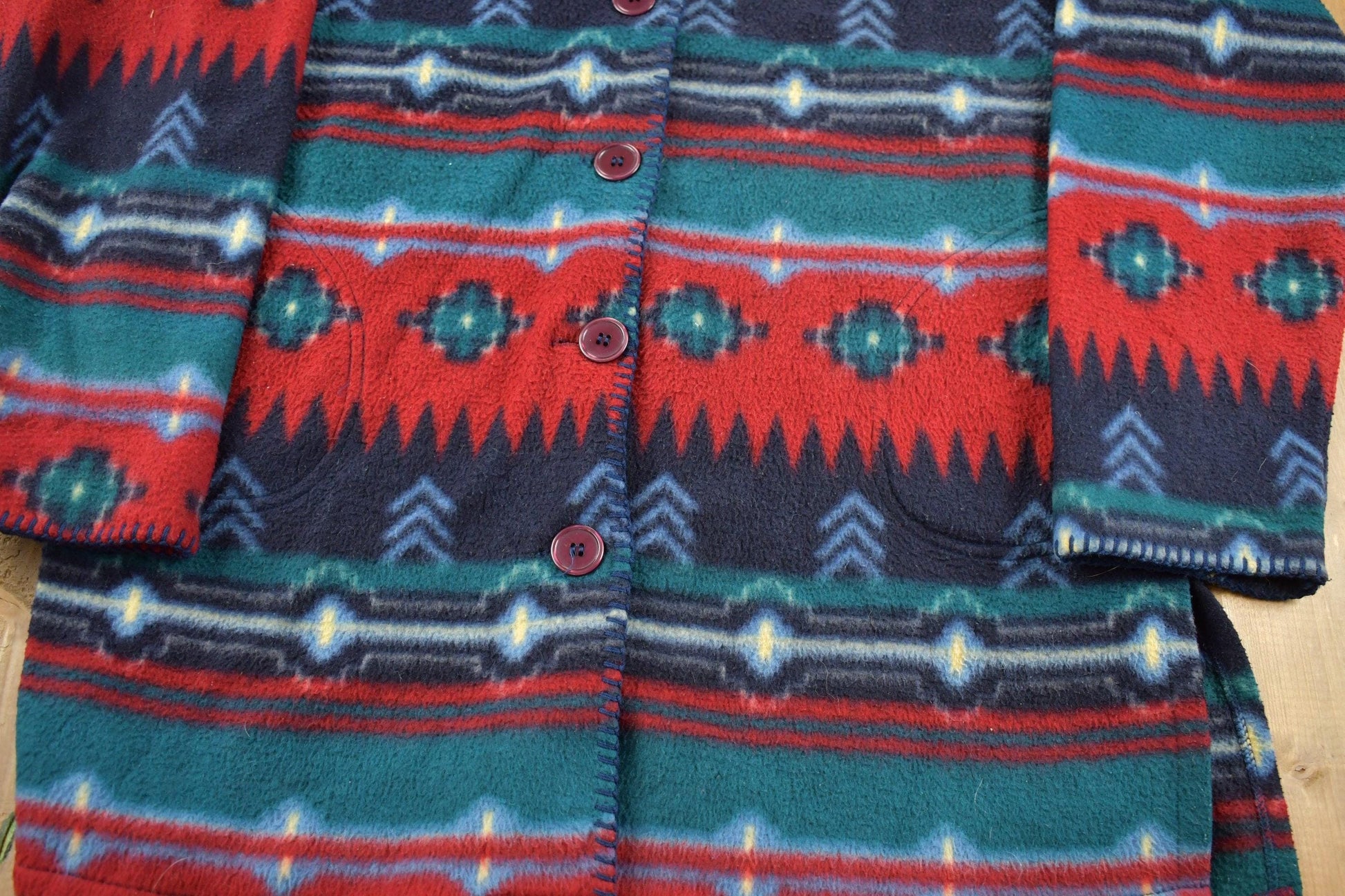 Vintage 1980s Pattern Fleece Button Up Women's M from propervintagecanada