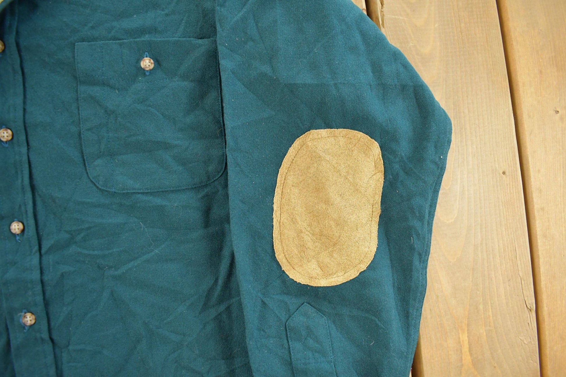 Vintage 1980s Pendleton Wool Flannel Button Up Shirt Men's XL / 80s Button Up / Vintage Pendleton / True Vintage / Outdoors / Elbow Patch from propervintagecanada