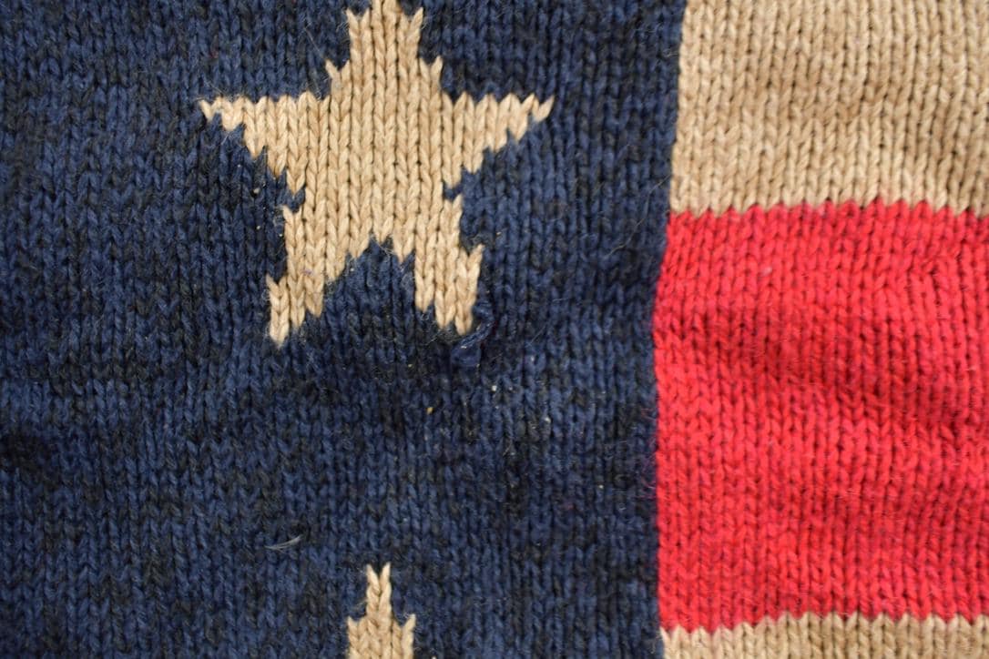 Vintage 1980s Quacker Factory American Flag Graphic Knitted Sweater Men's Medium from propervintagecanada