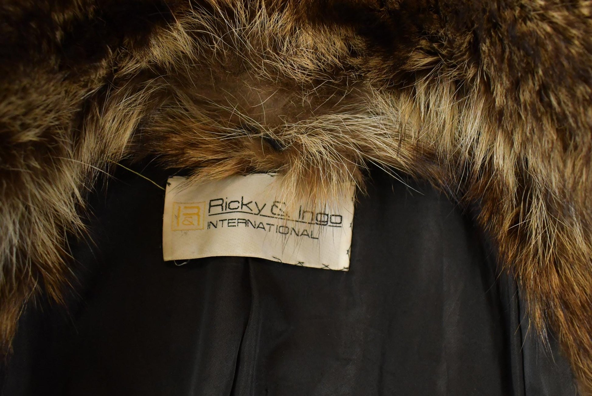 Vintage 1980s Ricky & Ingo Full Length Brown Raccoon Fur Coat Adult M Men's Medium from propervintagecanada