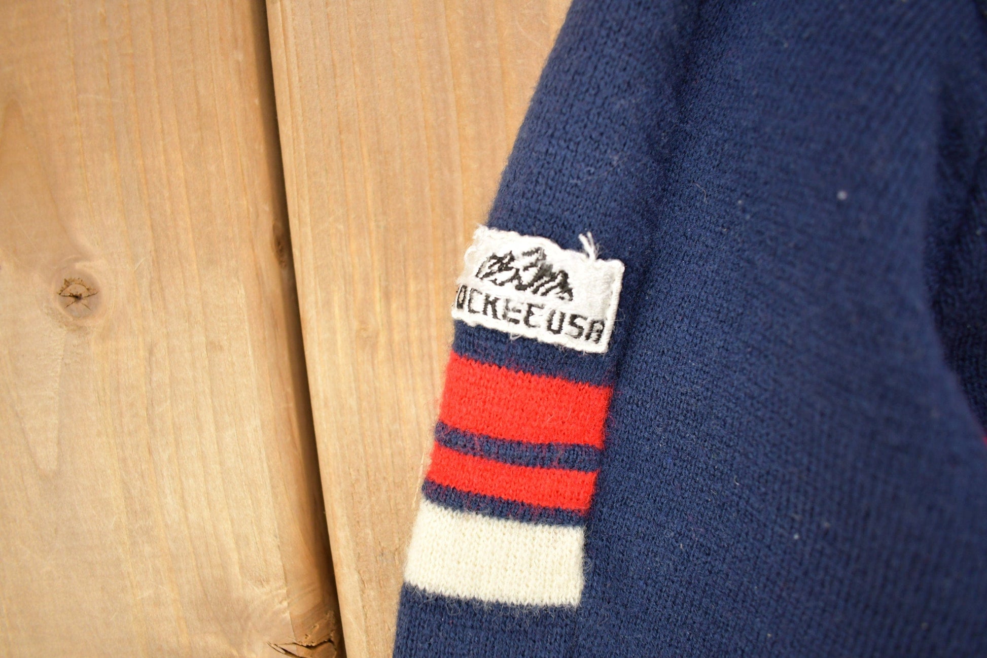 Vintage 1980s Rockee USA 100% Rocky Mountain Wool Knitted Sweater Men's S from propervintagecanada