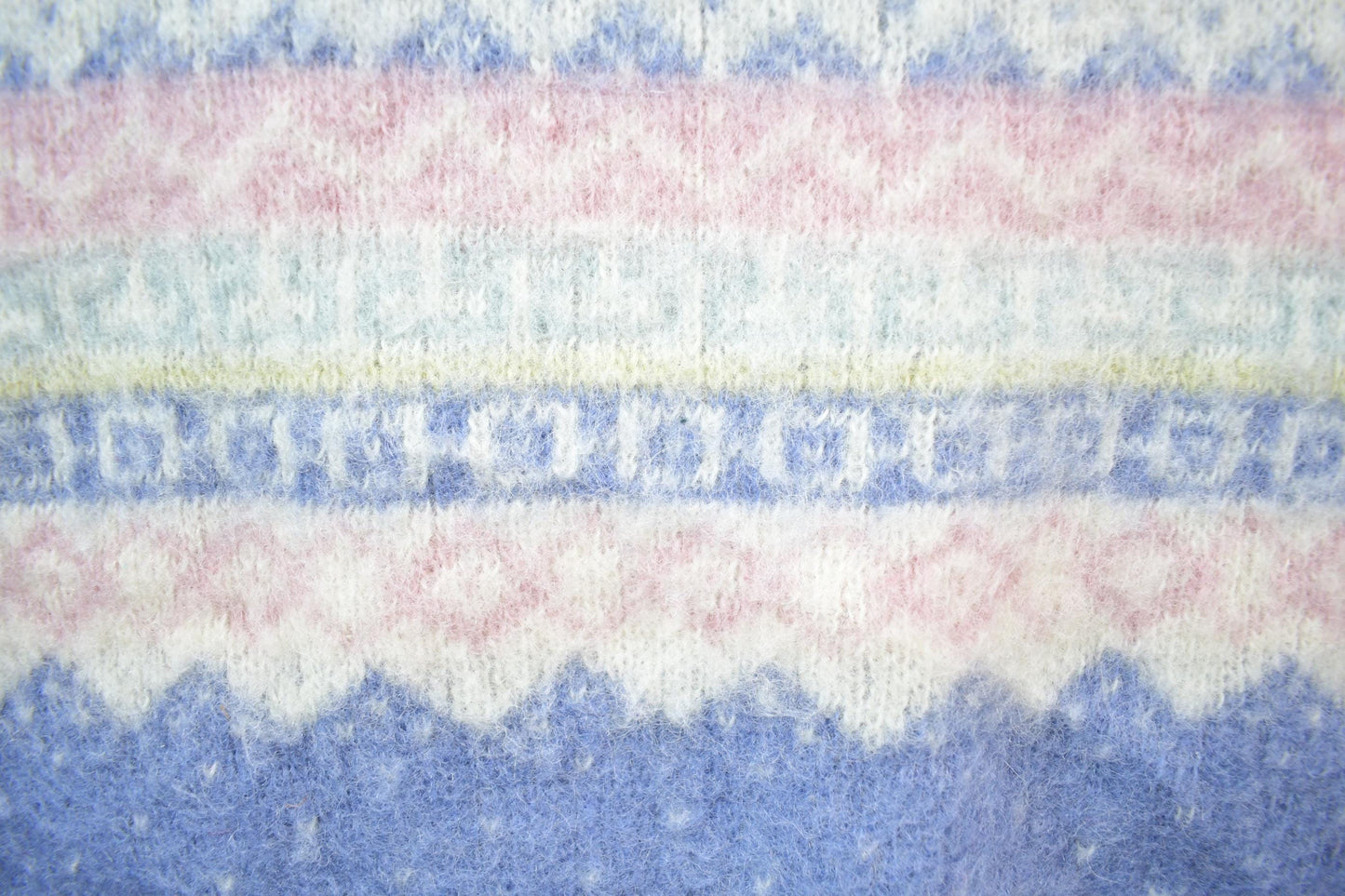 Vintage 1980s Samband Of Iceland 100% Wool Knit Sweater Men's Large from propervintagecanada