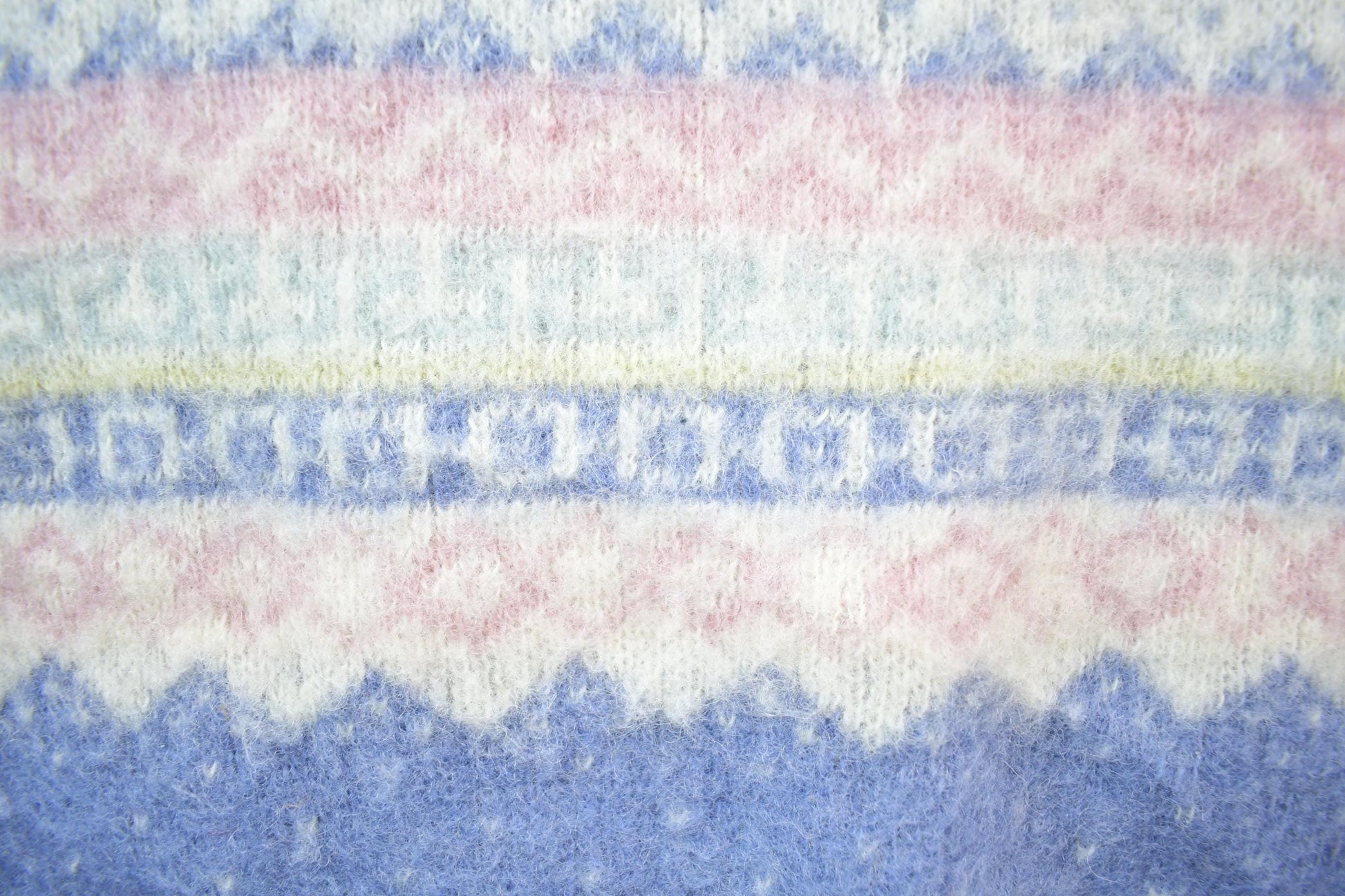 Vintage 1980s Samband Of Iceland 100% Wool Knit Sweater Men's Large from propervintagecanada