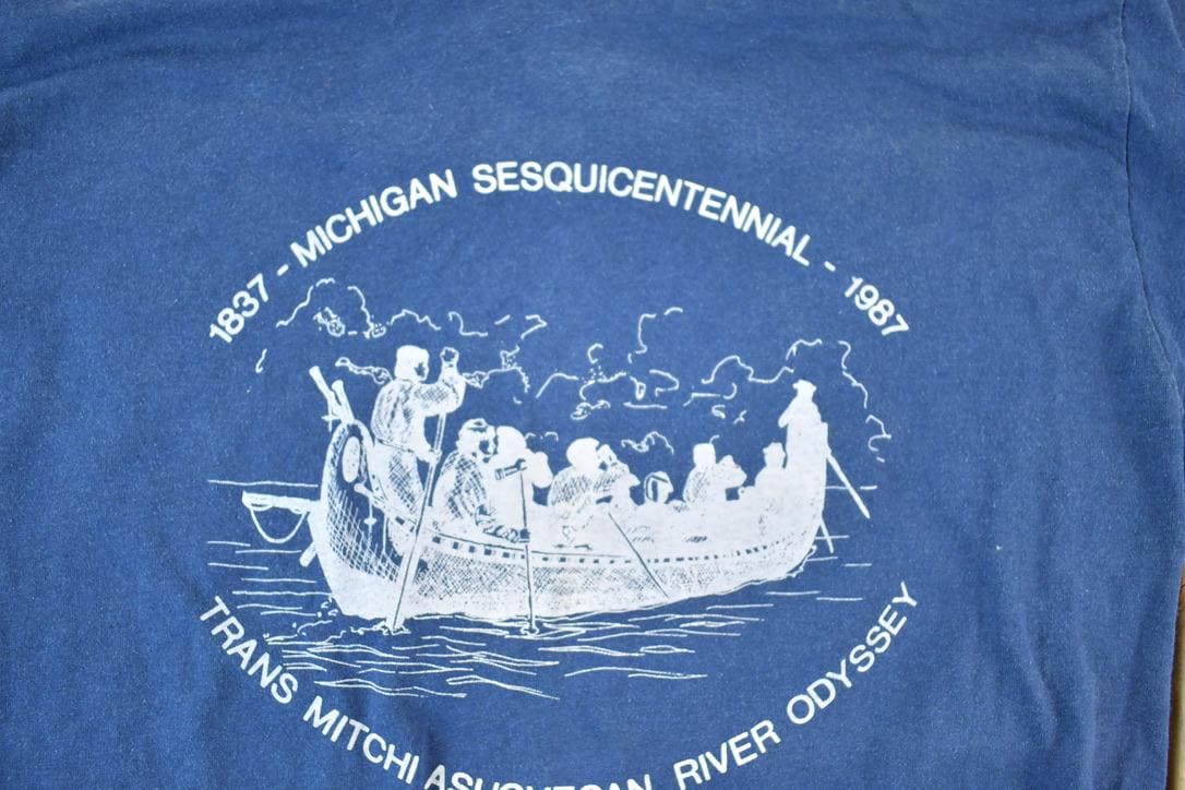 Vintage 1980s Screen Stars Best Aztec Canoe Souvenir Single Stitch Graphic Print T-Shirt Men's Large from propervintagecanada