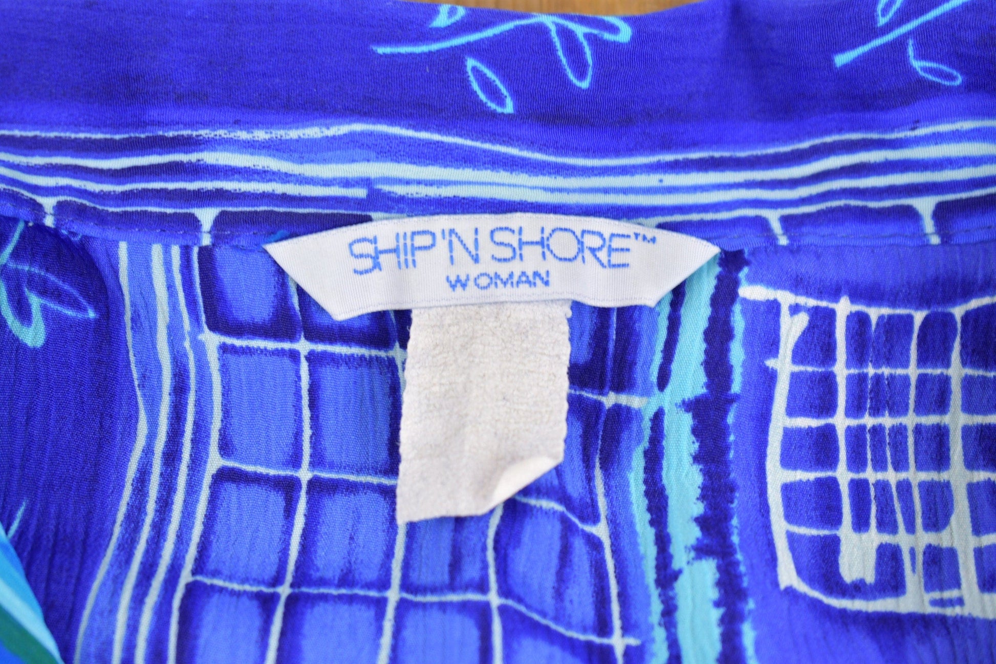Vintage 1980s Ship n Shore Womens Button Up Shirt Men's XL from propervintagecanada