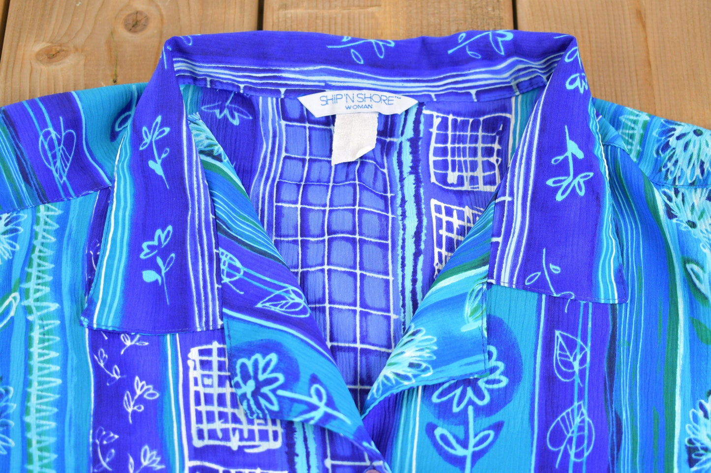 Vintage 1980s Ship n Shore Womens Button Up Shirt Men's XL from propervintagecanada