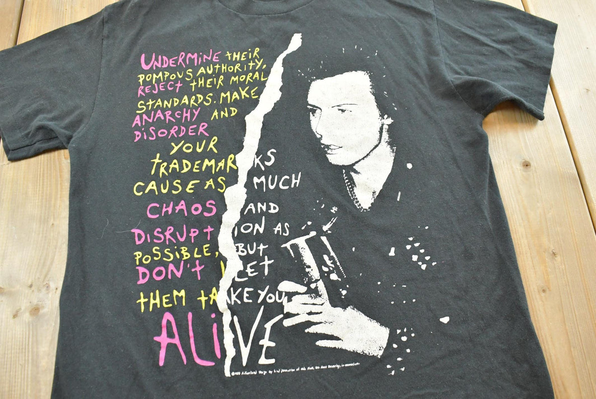 Vintage 1980s Sid Vicious Don't Let Them Take You Alive T-shirt Mens M from propervintagecanada